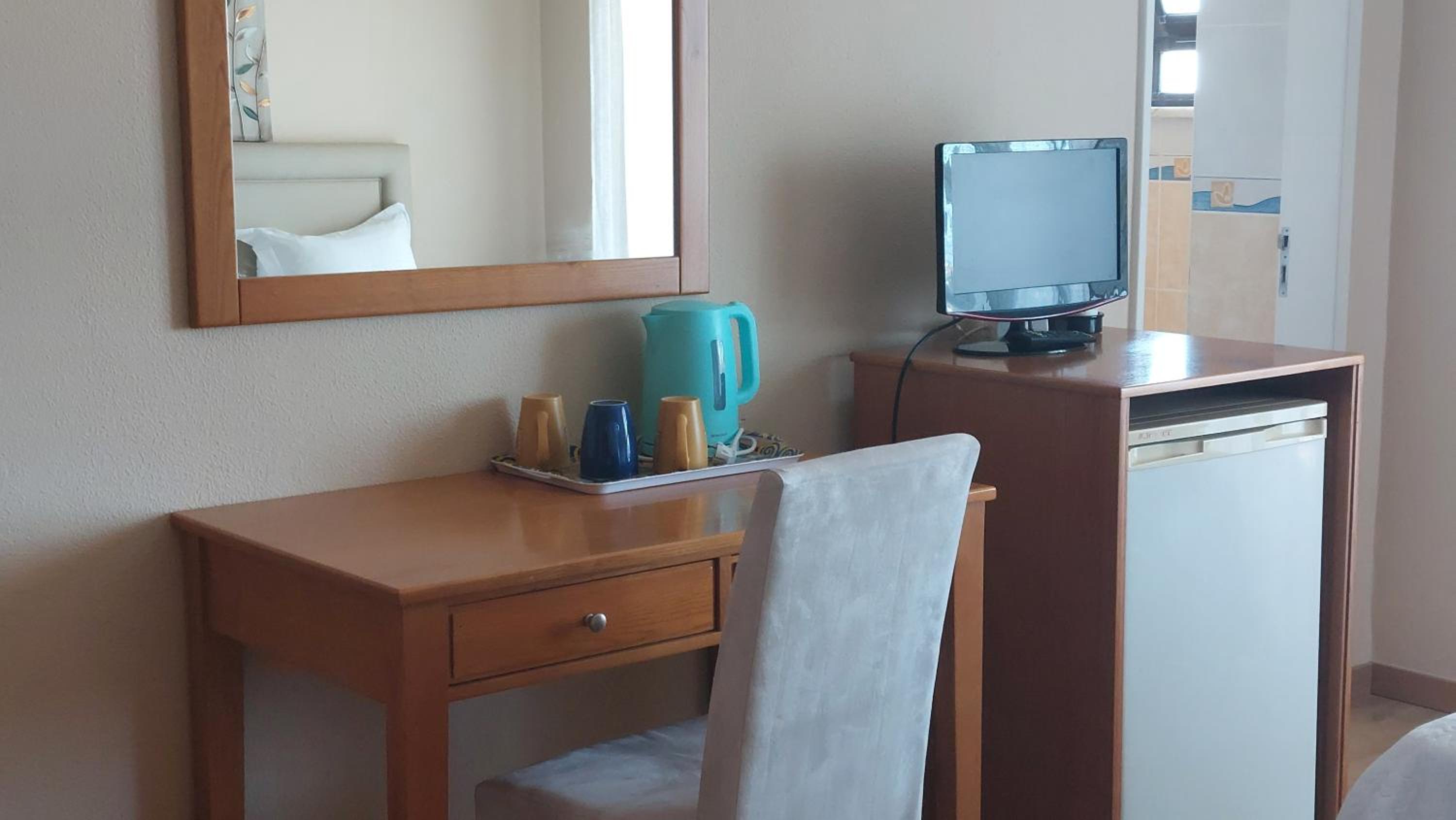 Double Room with Extra Bed photo 2