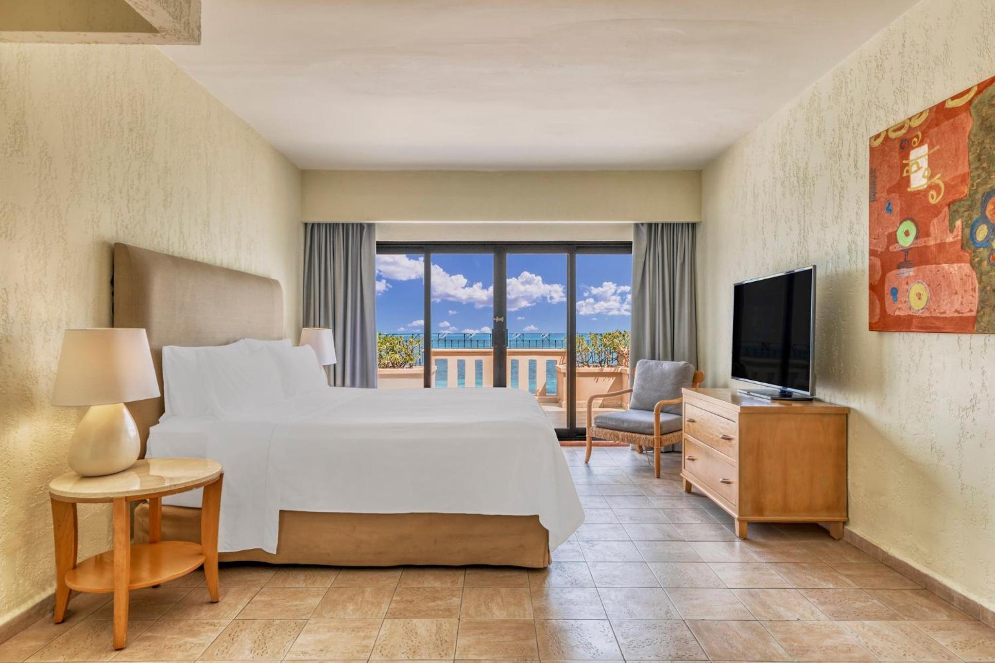 Premium Villa Master Suite thumbnail 6