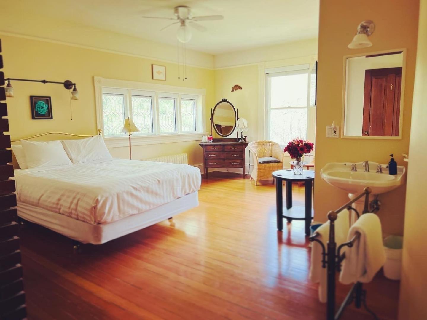 Queen Room