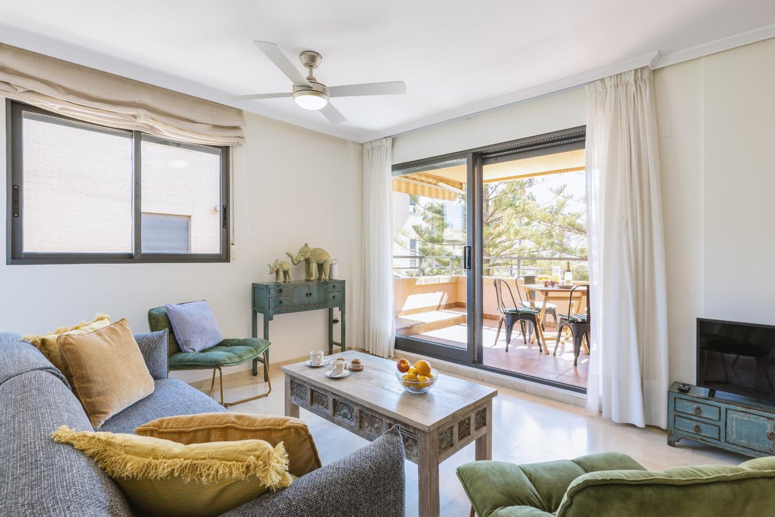 Apartamento con vista a la piscina