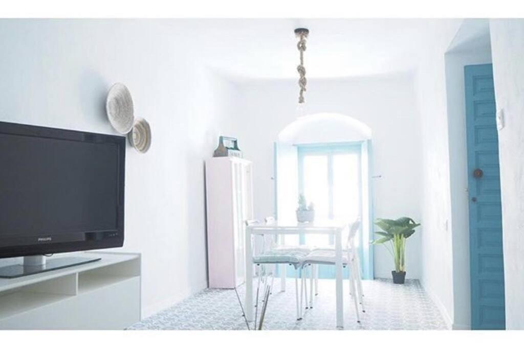 One-Bedroom House photo 3