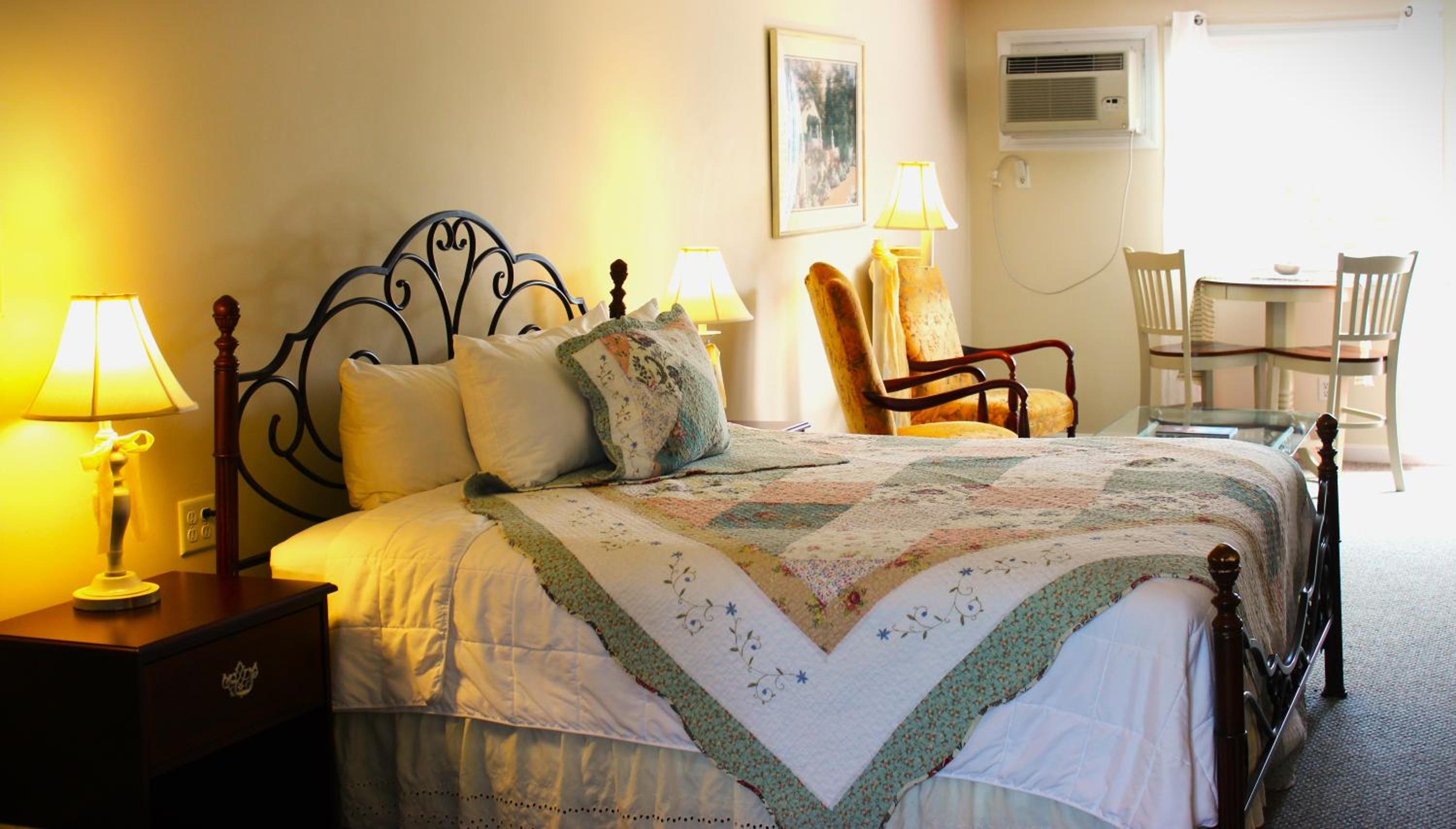 Deluxe King Room photo 3