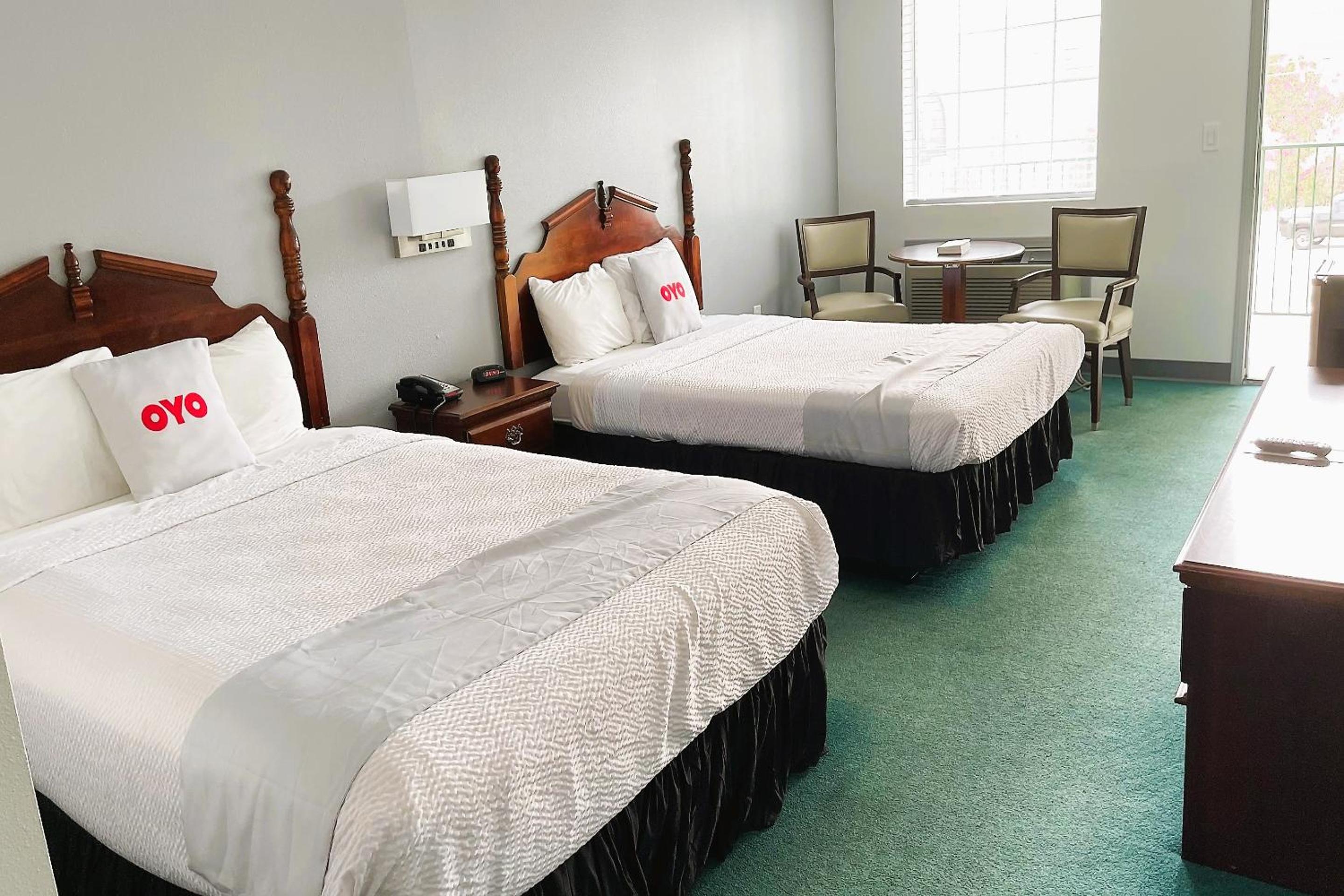 Evergreen Inn, Photo 2