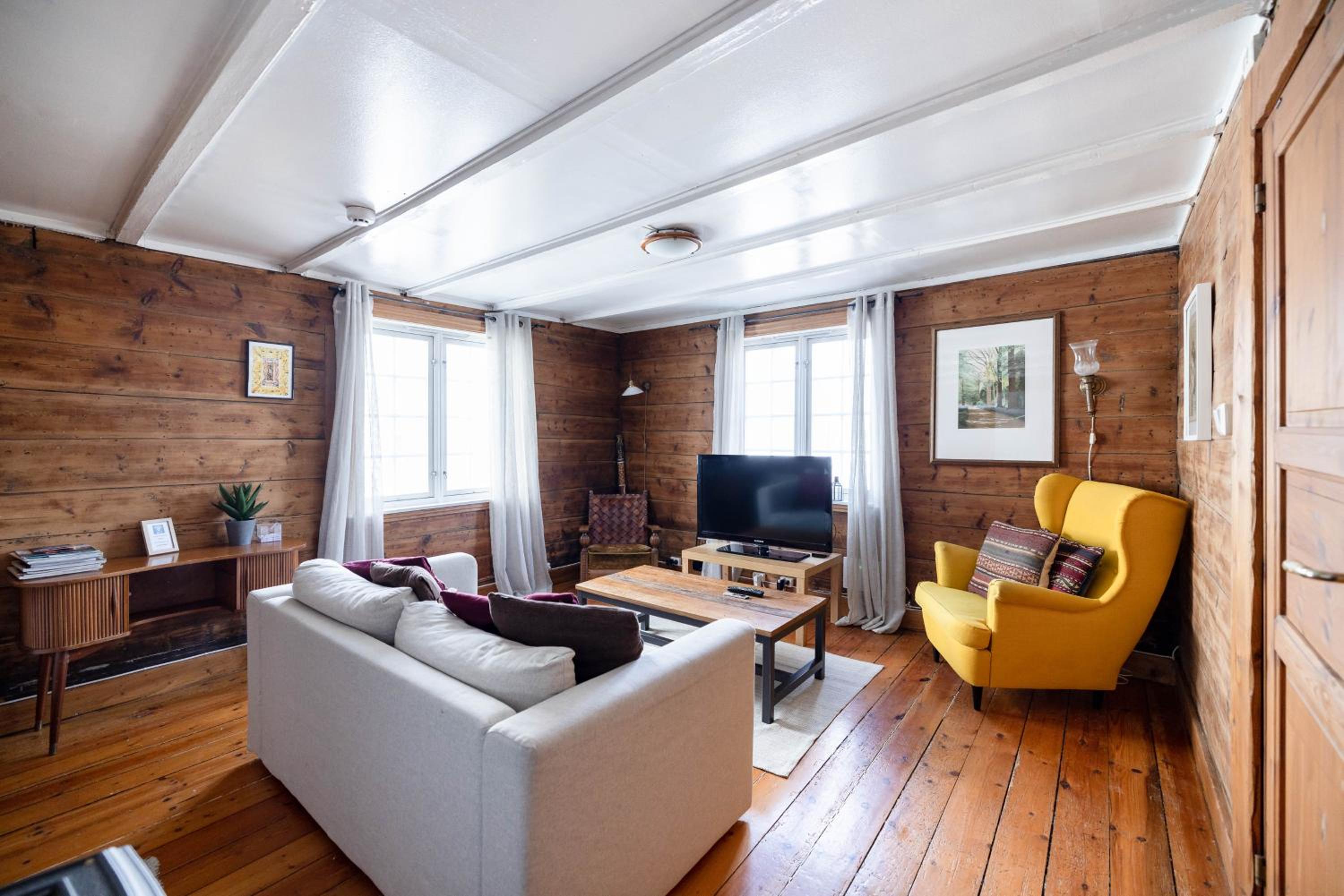 Apartment with Sea View - Photo 18
