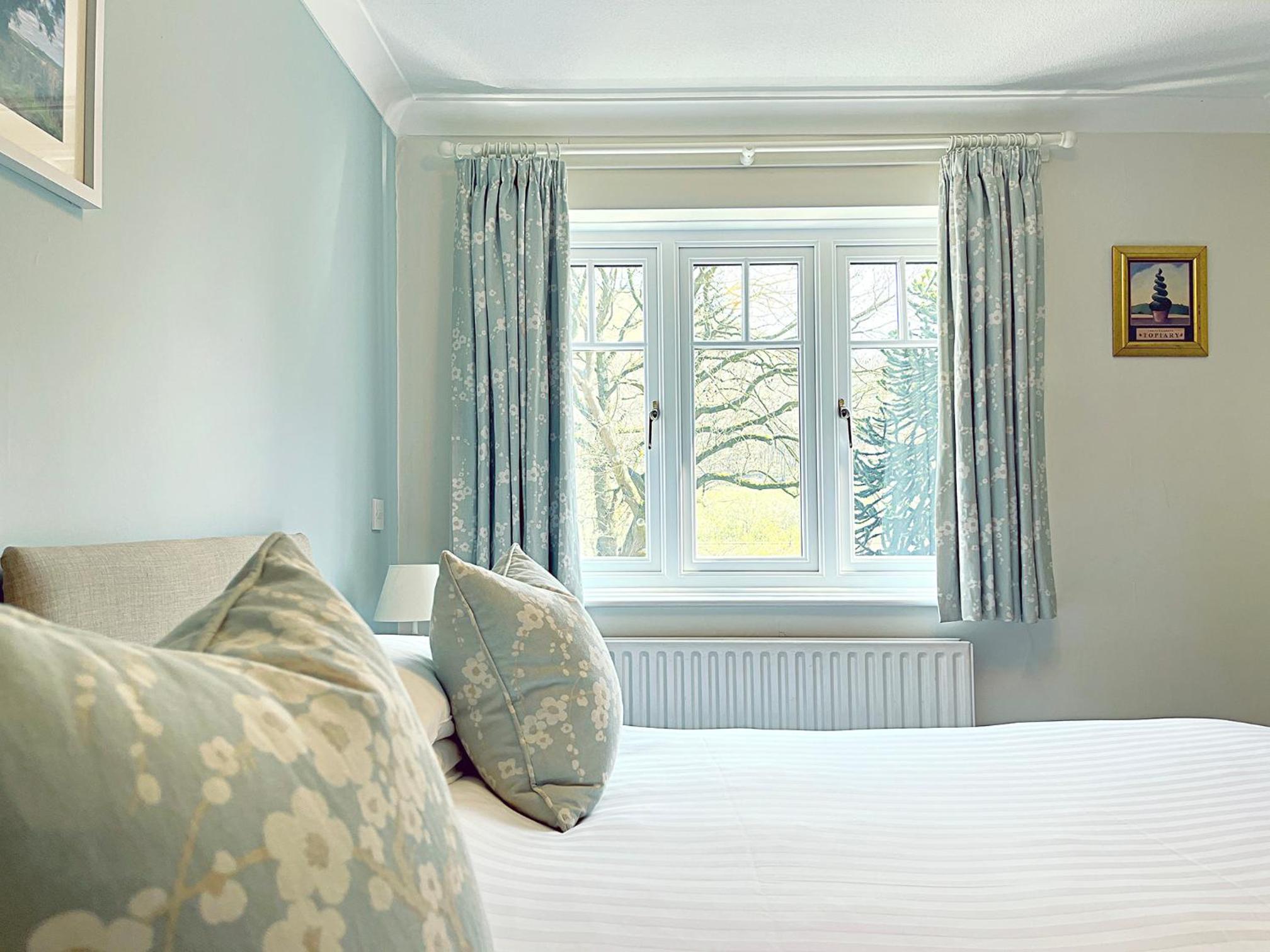 Large Double Room with Private Bathroom