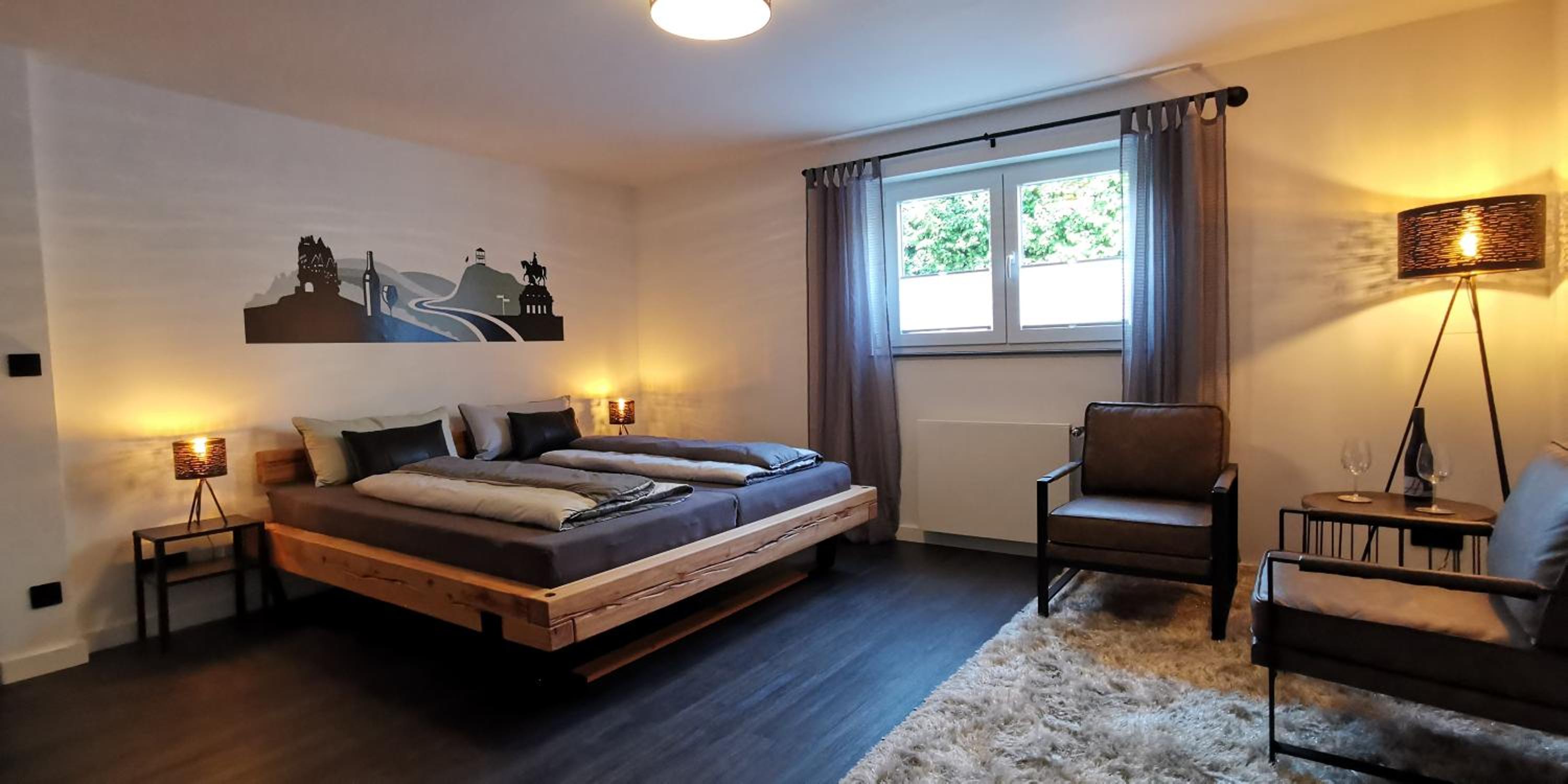 One-Bedroom Apartment photo 1