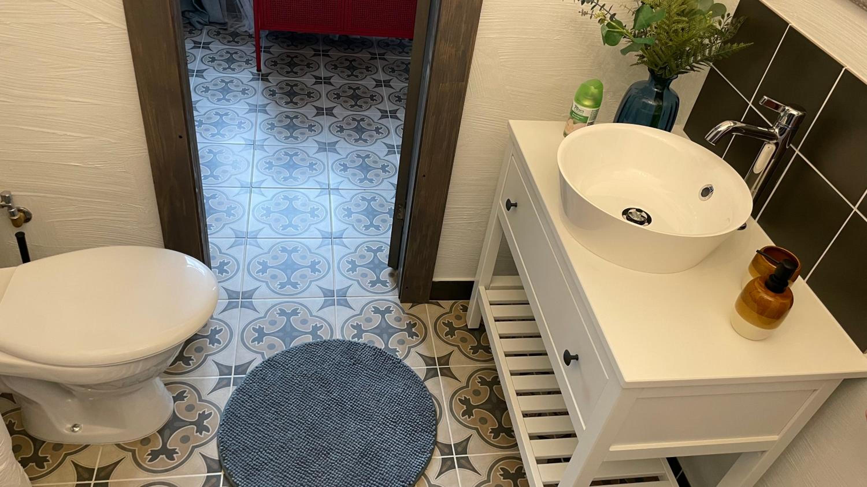 Family Room with Shower photo 2
