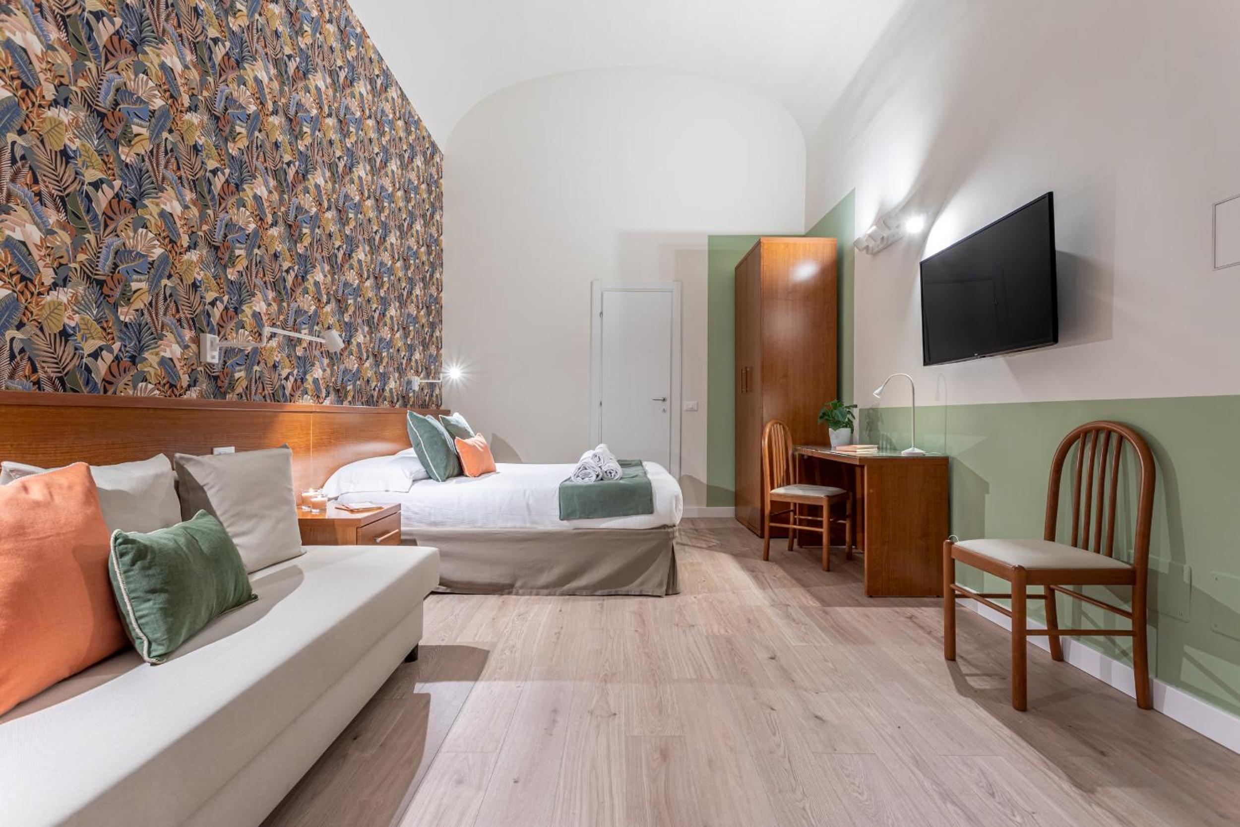 Triple Room with Private Bathroom photo 2
