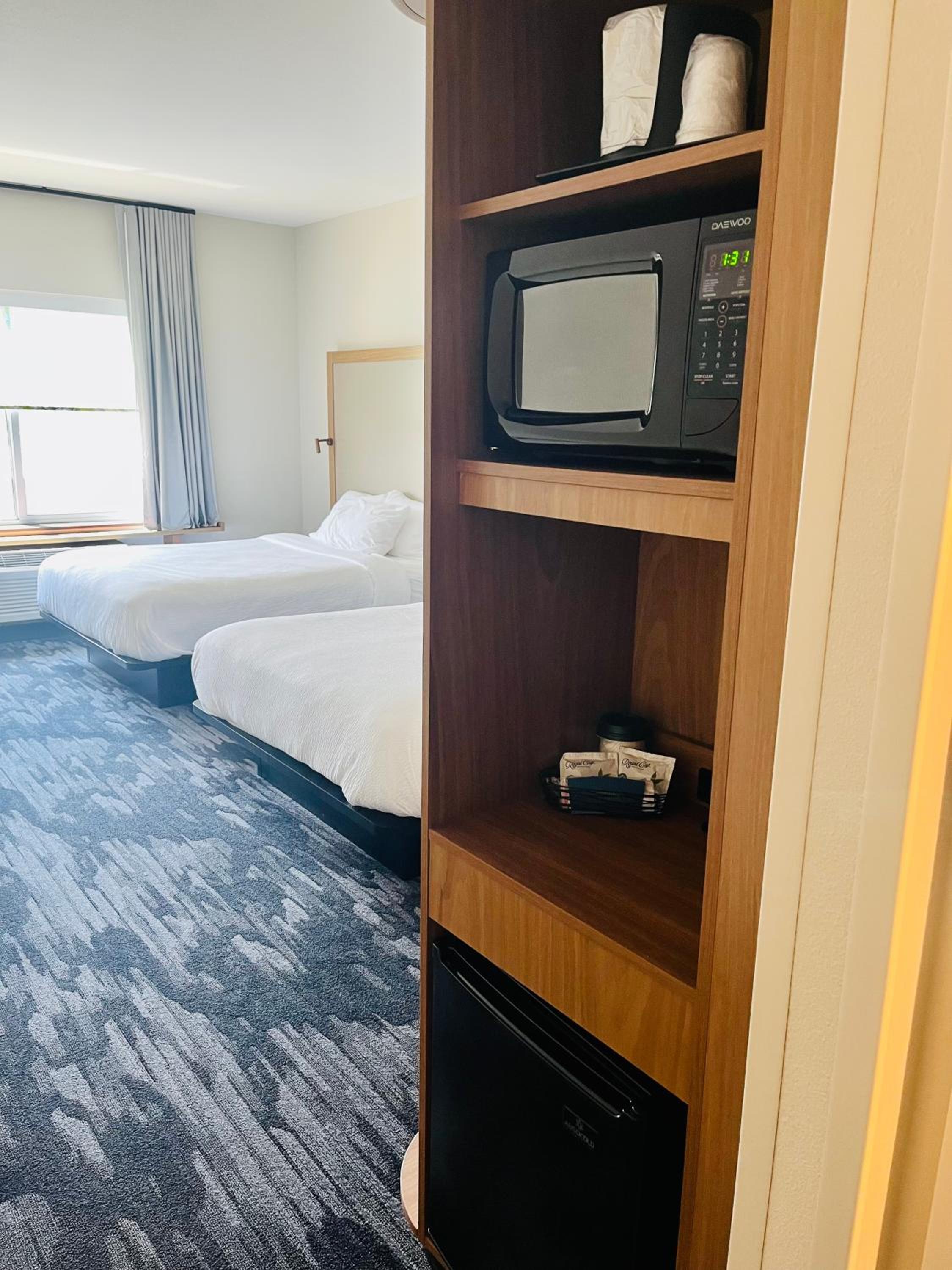 Guest room, 2 Queen, City view