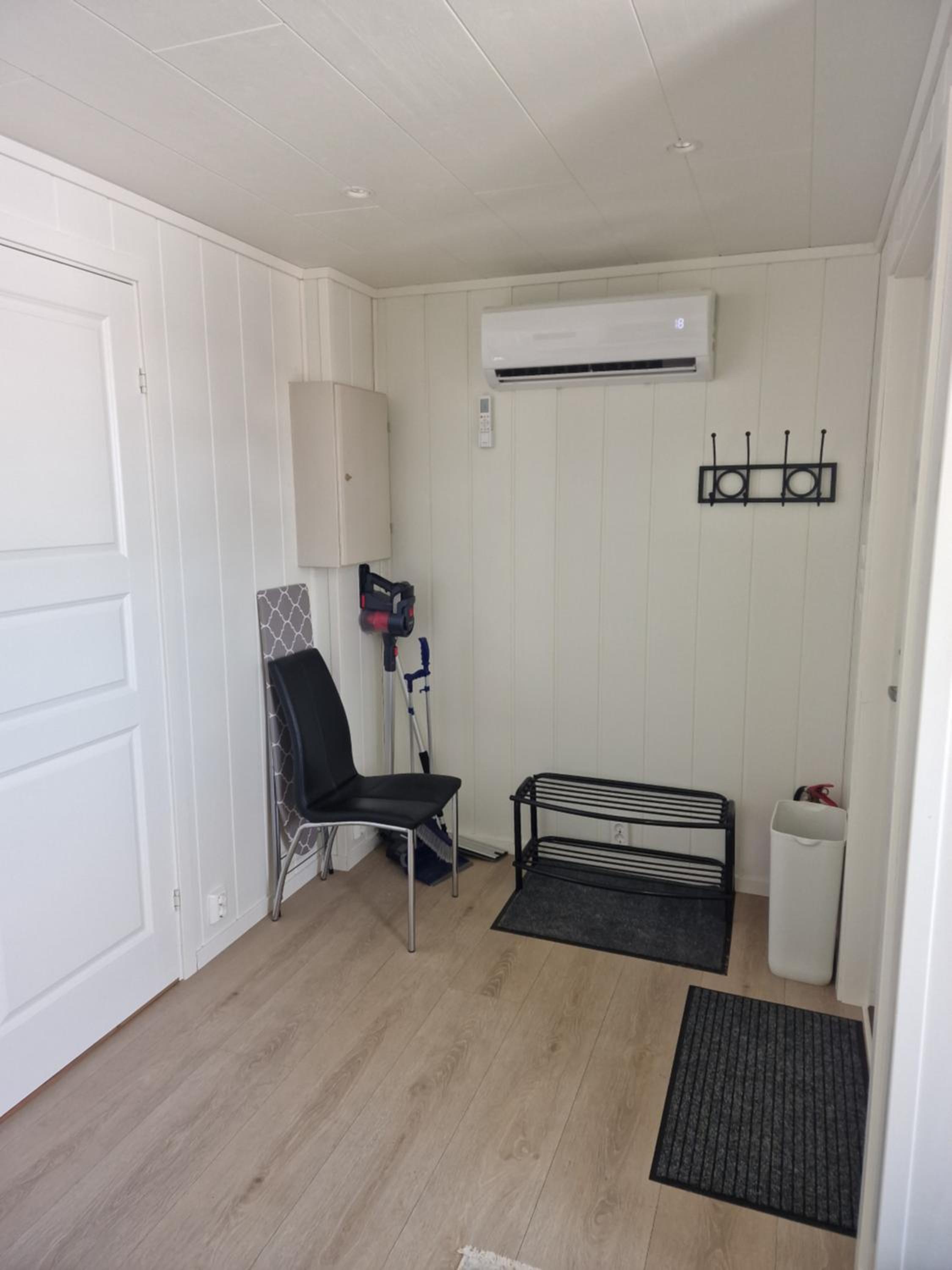 Two-Bedroom Cottage - Photo 1