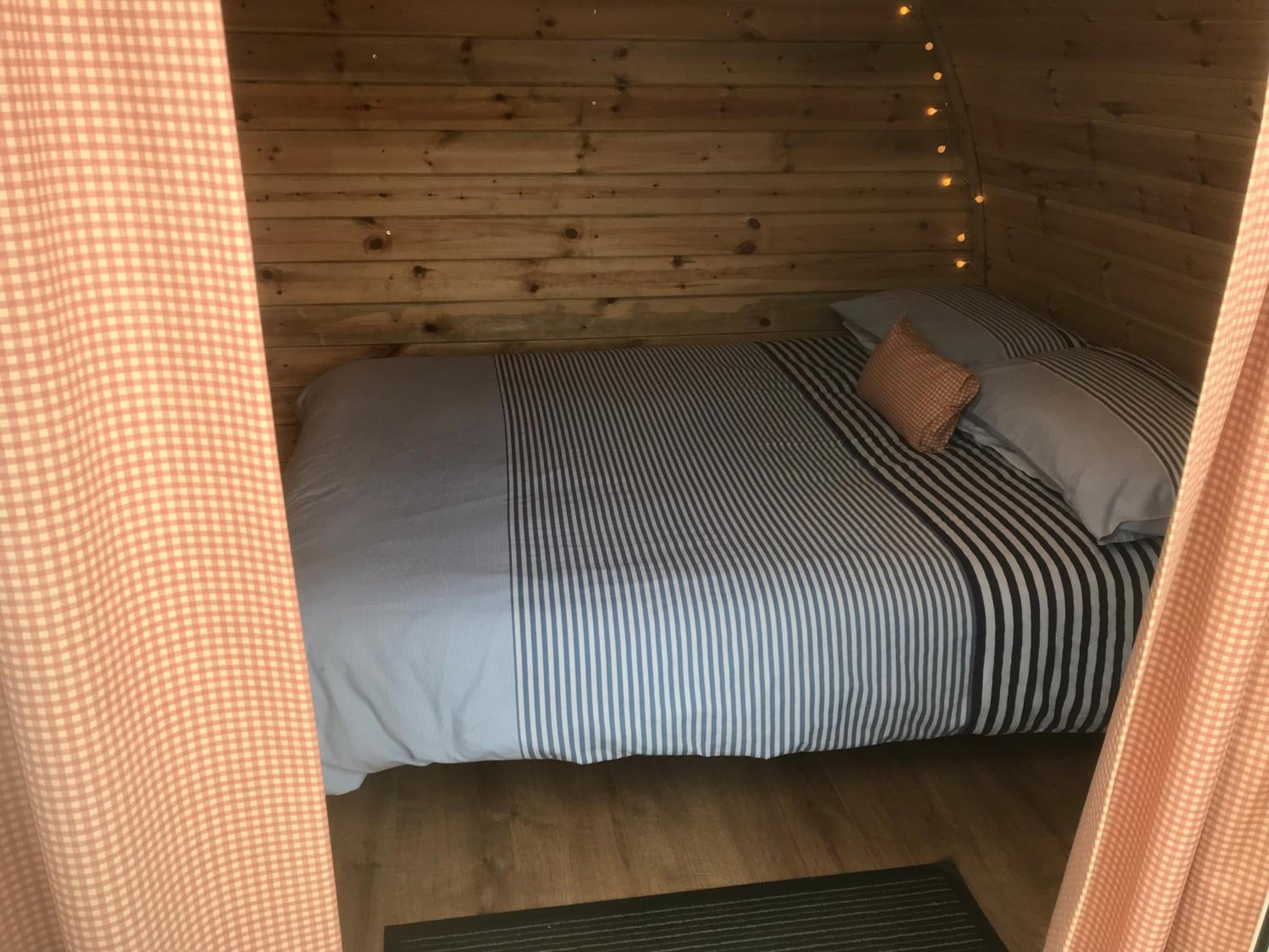 Petite Glamping Pod with Shower Block