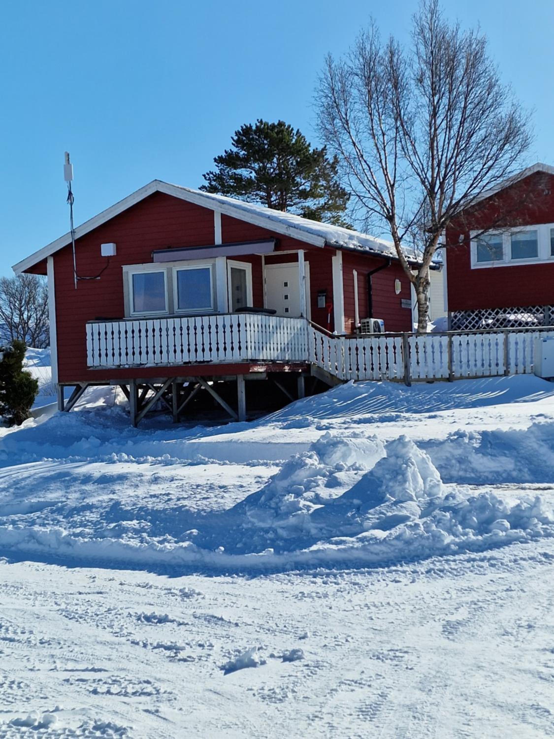 Two-Bedroom Cottage - Photo 4