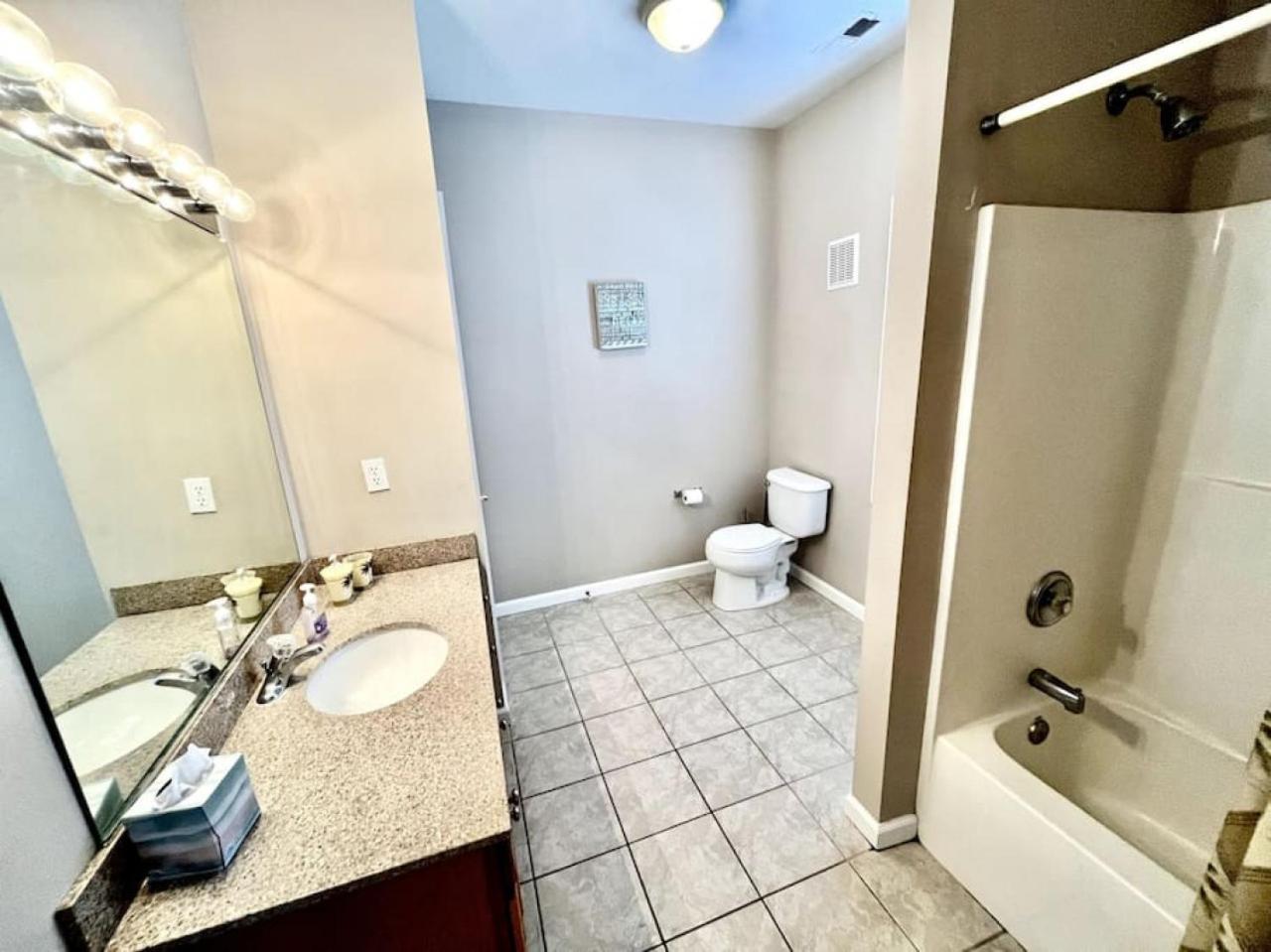 Apartment photo 2