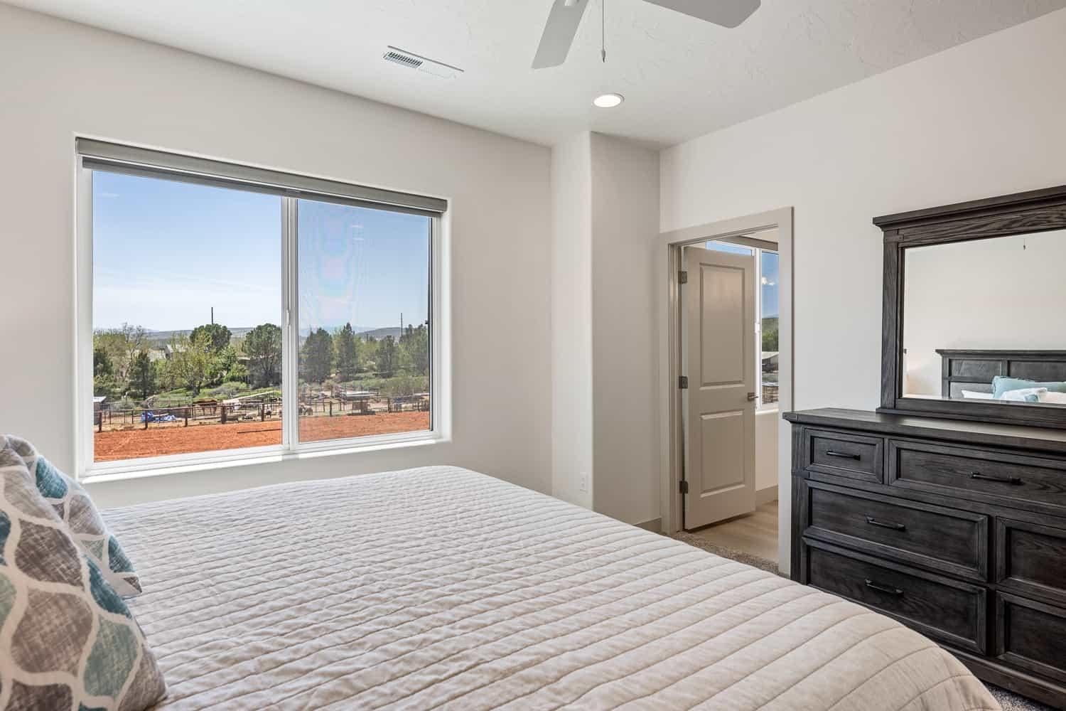 Three-Bedroom House photo 2