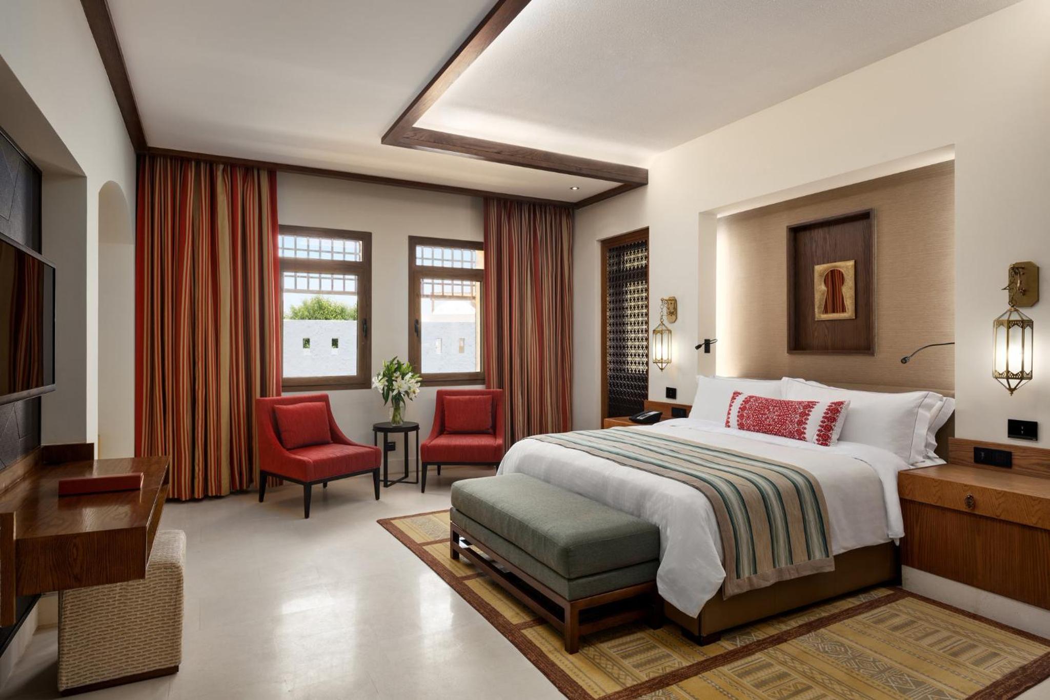 Three-Bedroom Villa - Photo 6