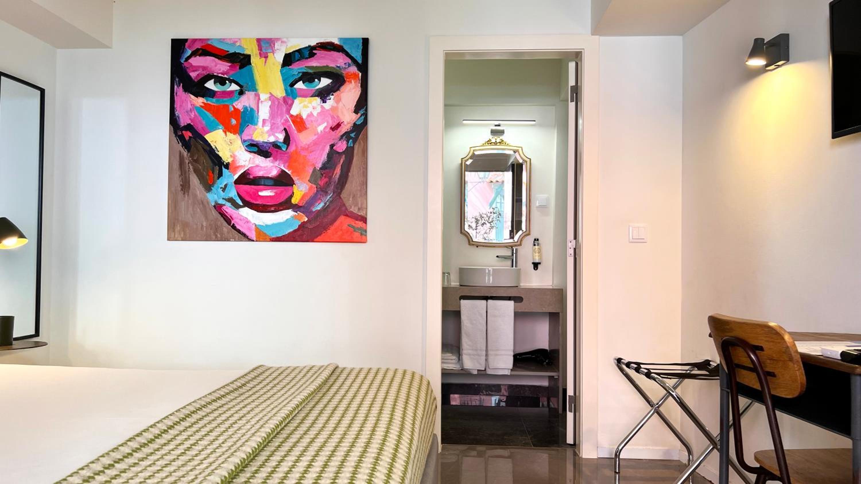 Double Room - Photo 8