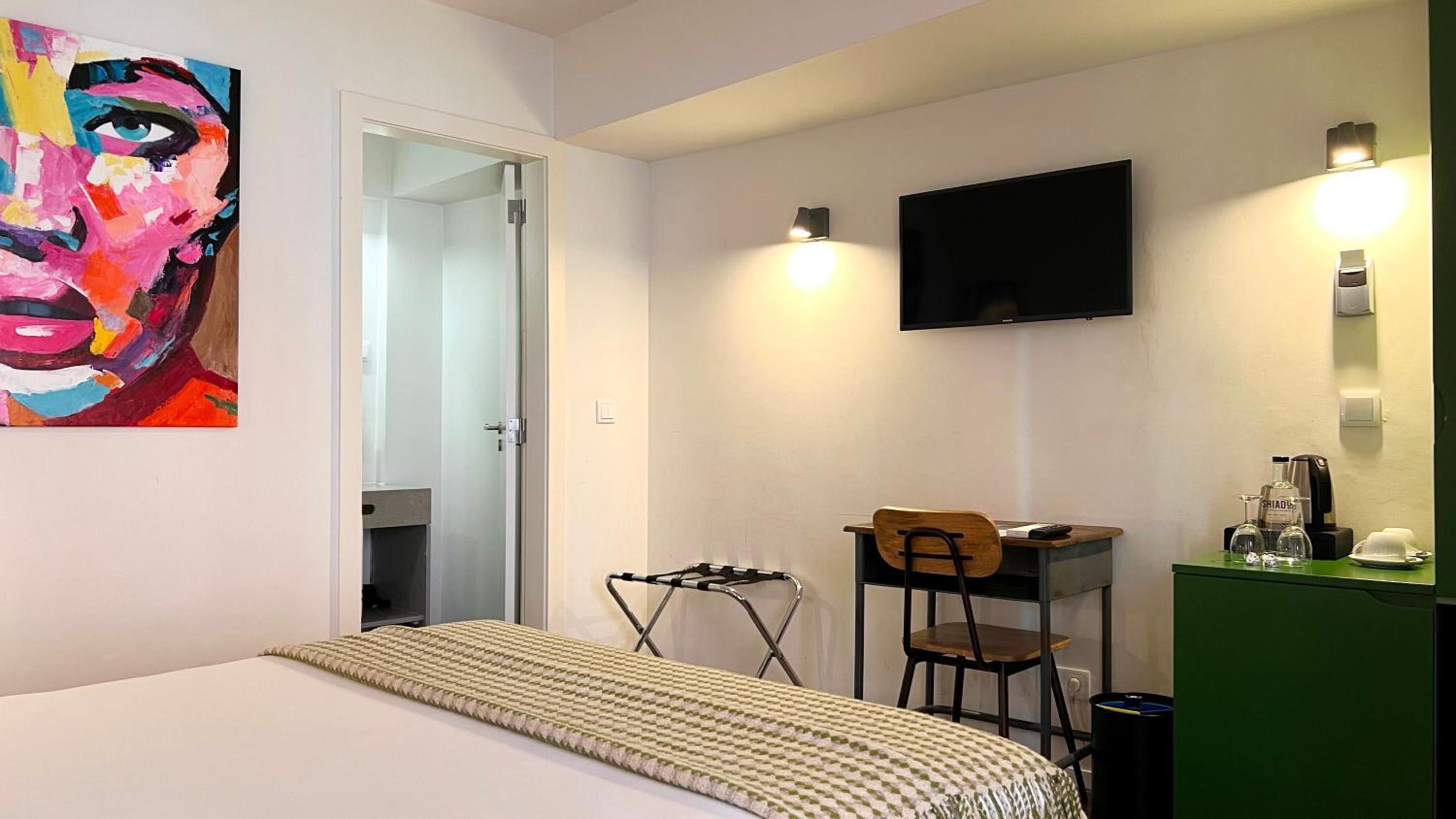 Double Room - Photo 9