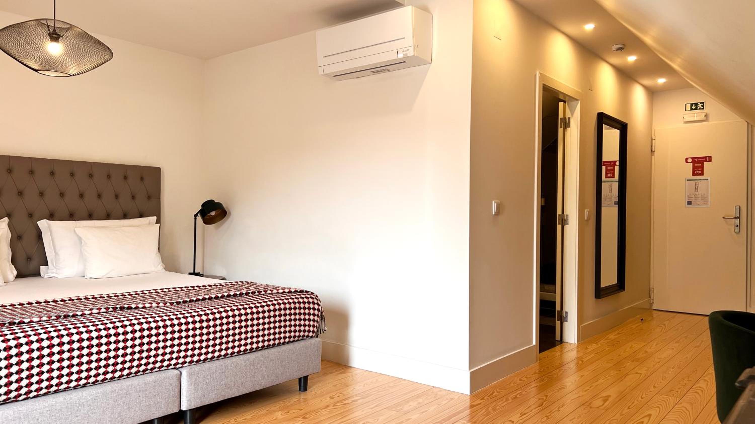 Superior Double or Twin Room - Photo 3