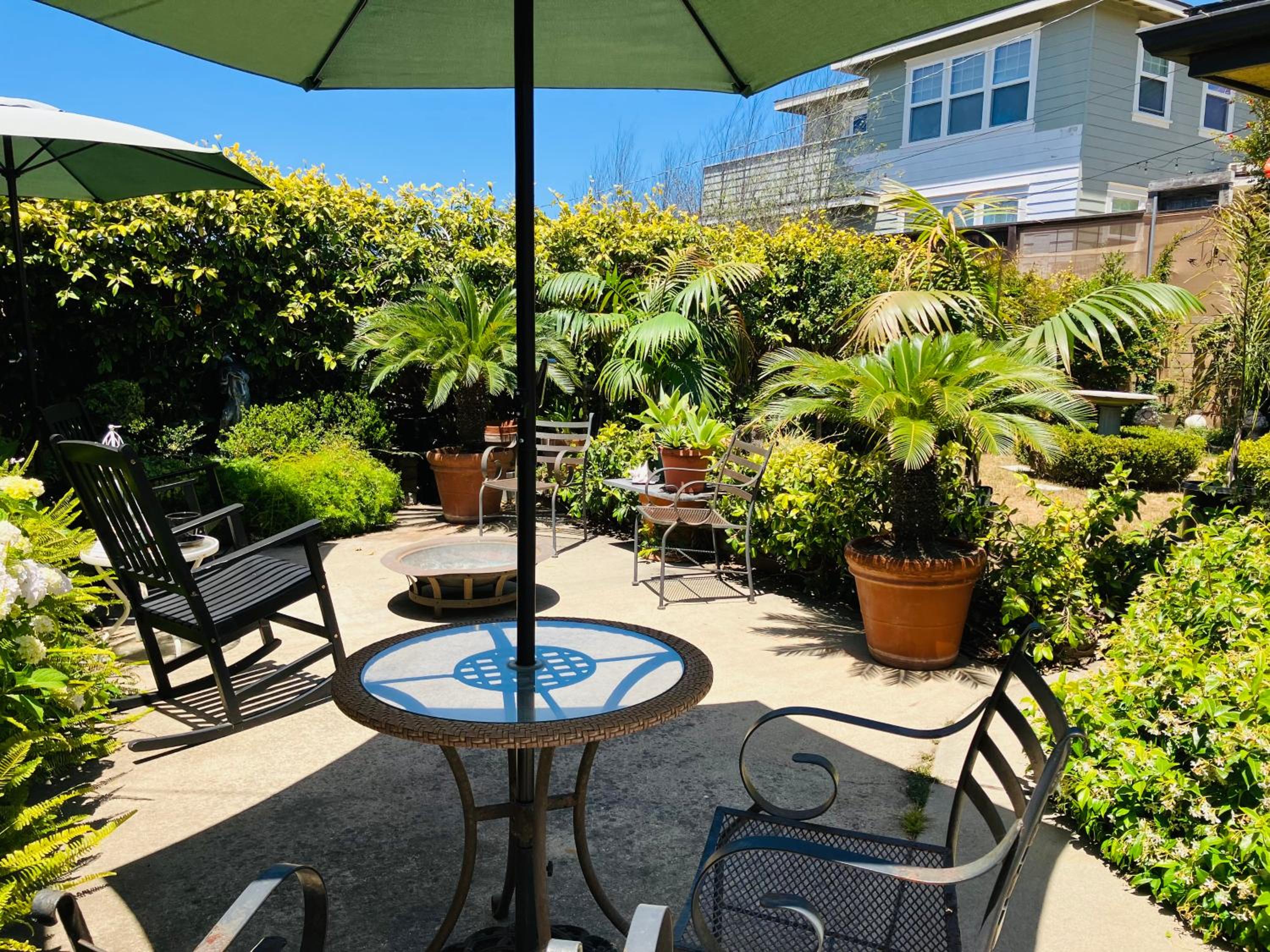 Queen Room with Garden View photo 3