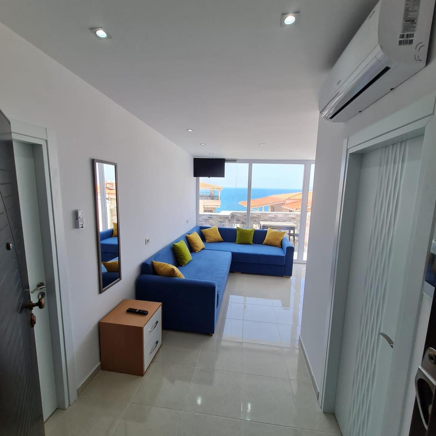 Apartment With Sea View