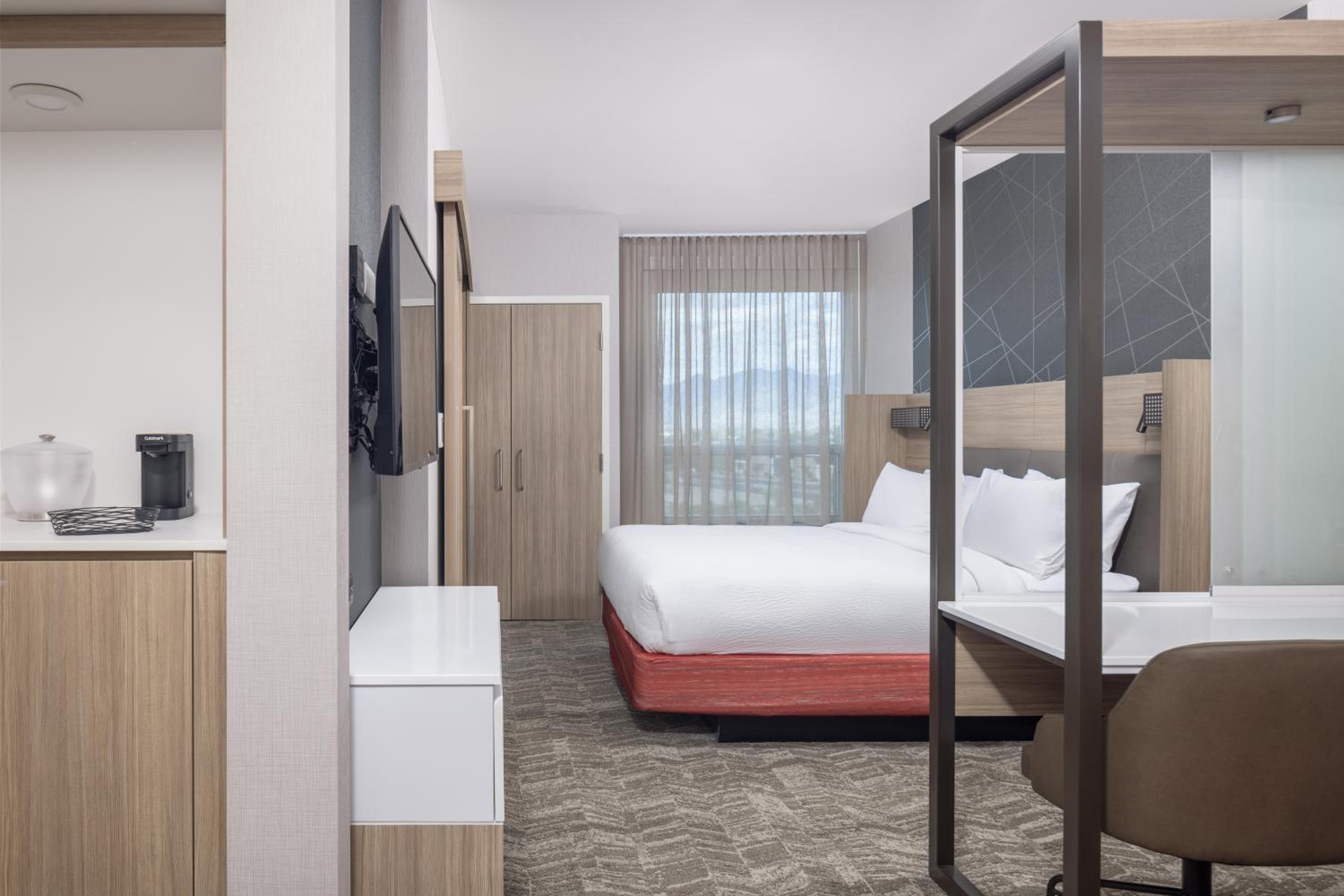 King Suite with Trundle Bed - Photo 1
