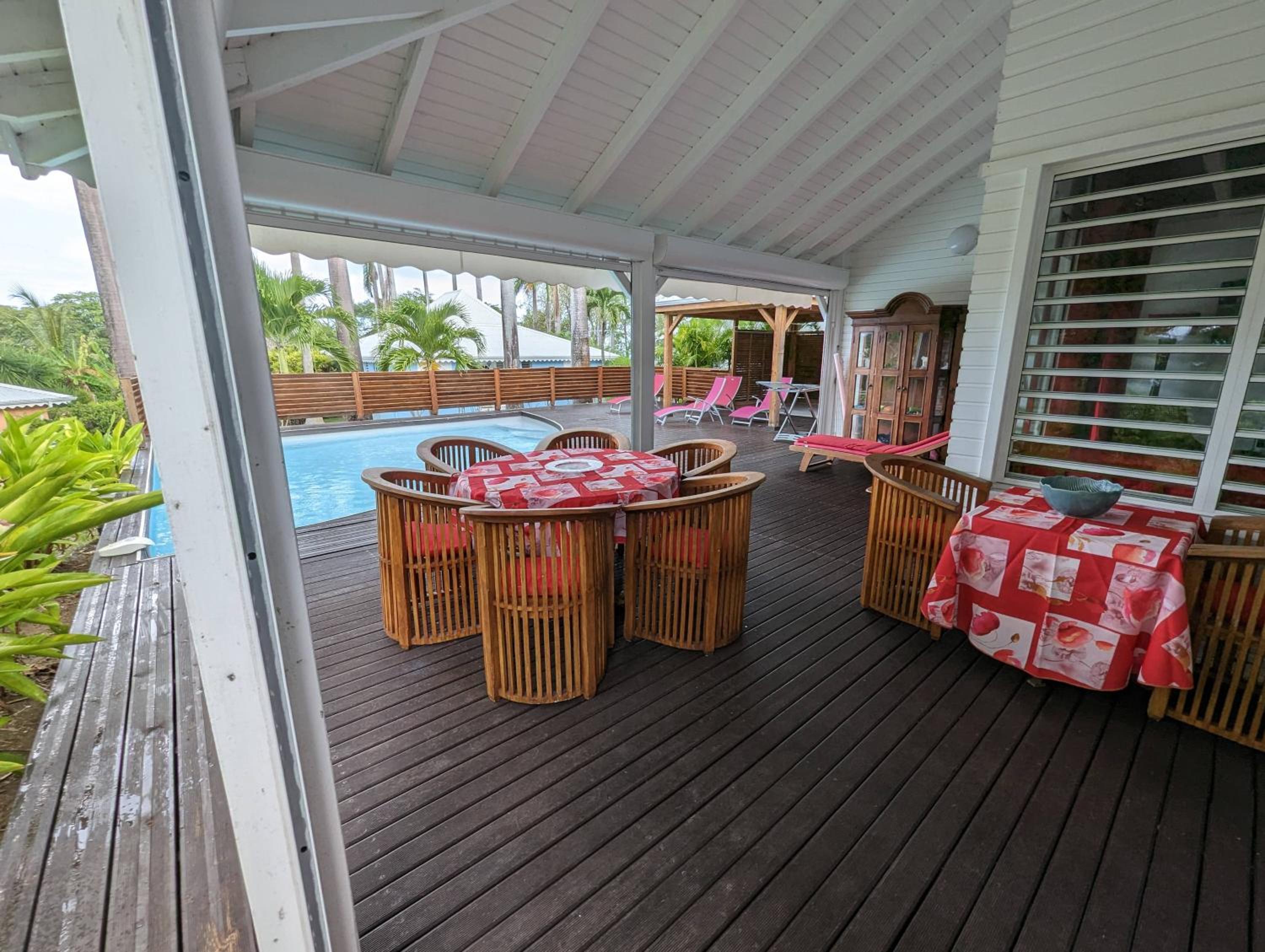 Villa photo 3