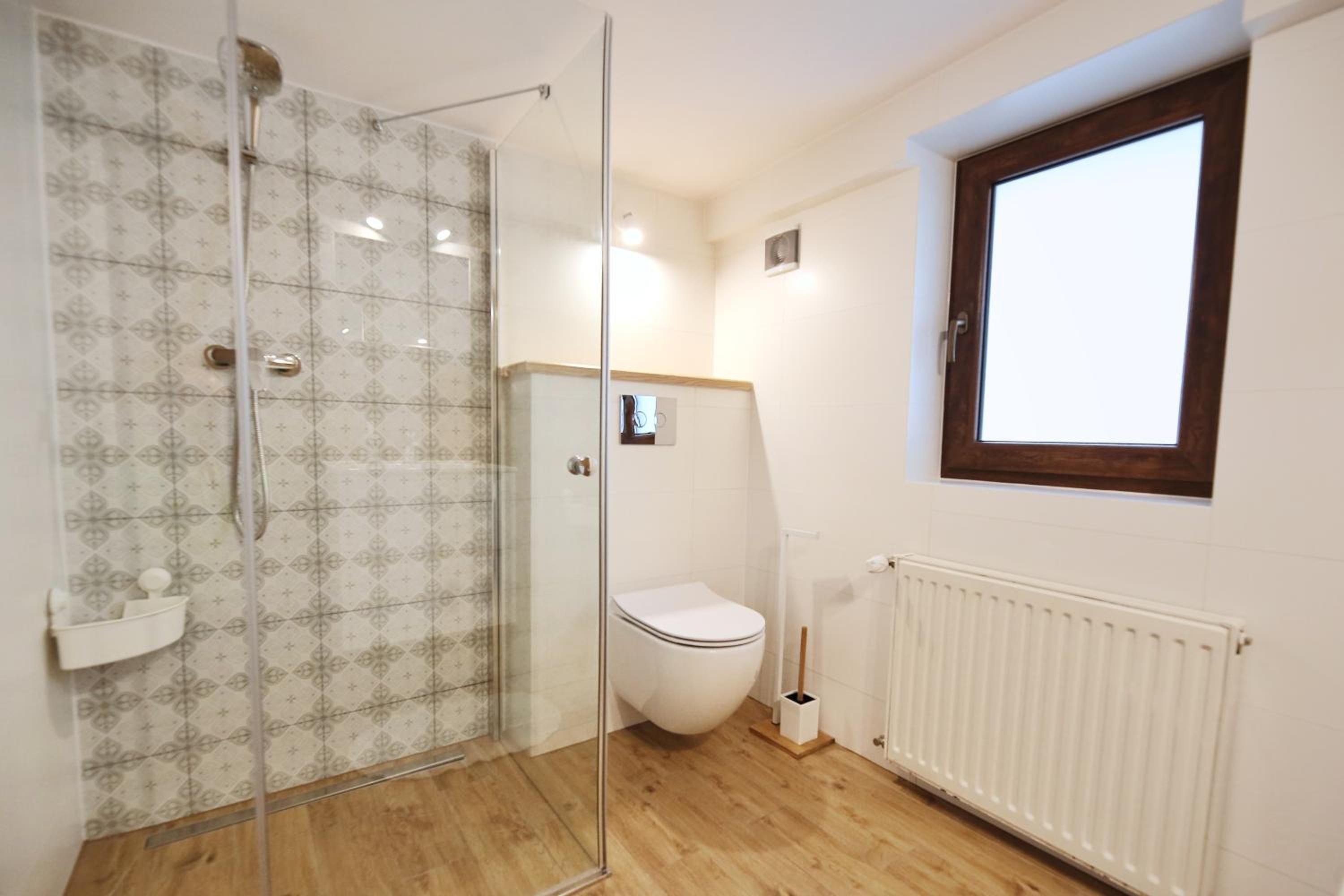 Standard Quadruple Room - Photo 11
