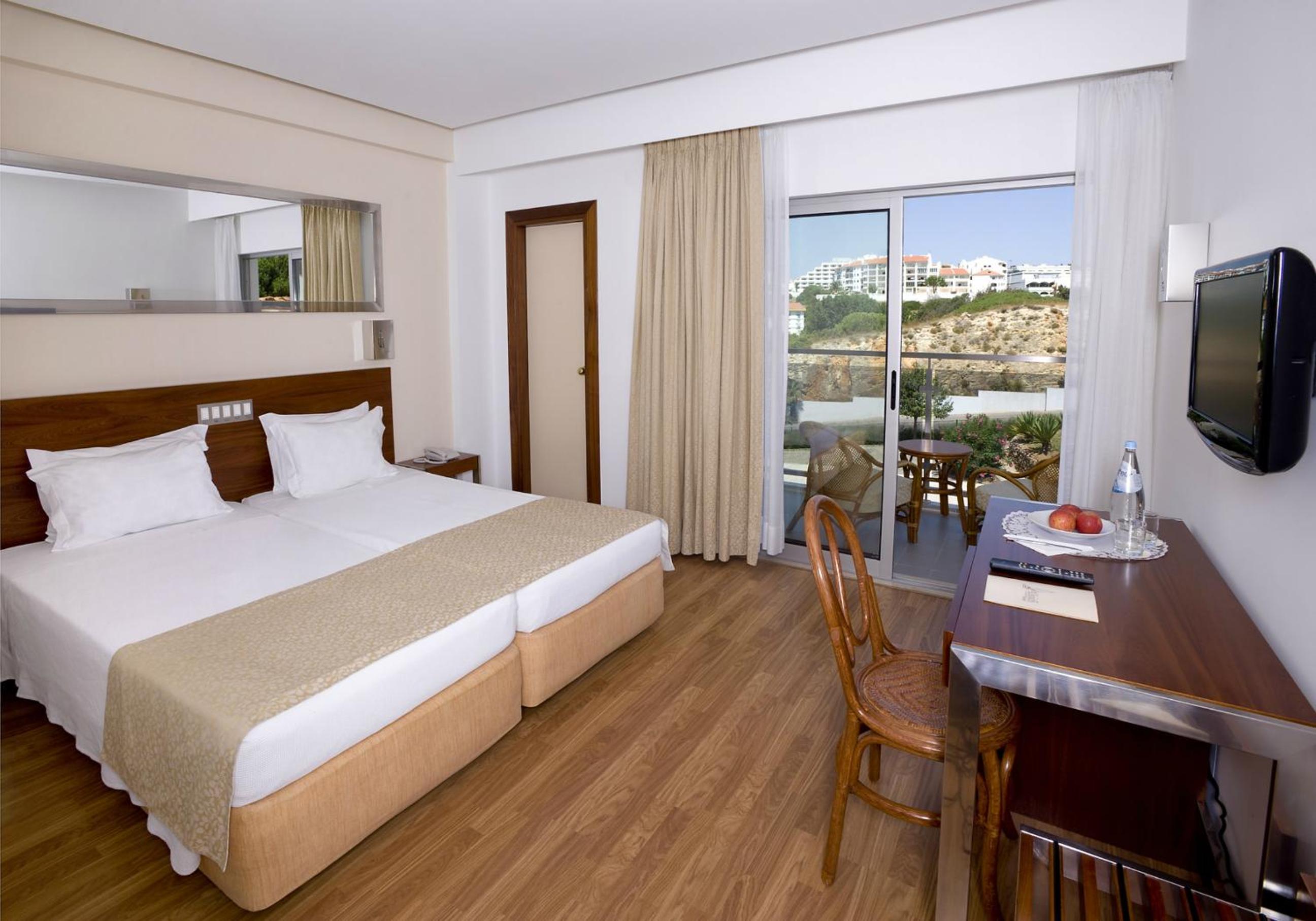 Twin Room with Land View - Photo 1
