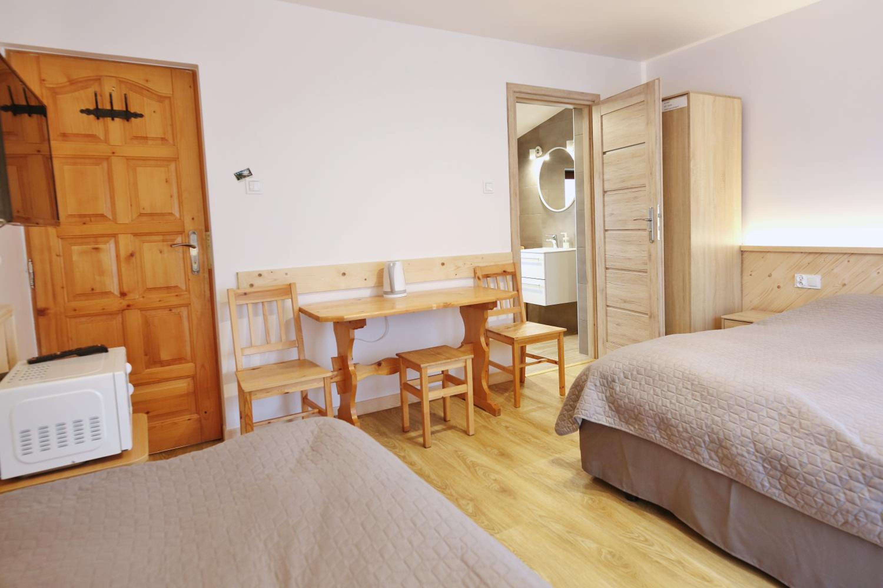 Triple Room with Bathroom - Photo 5