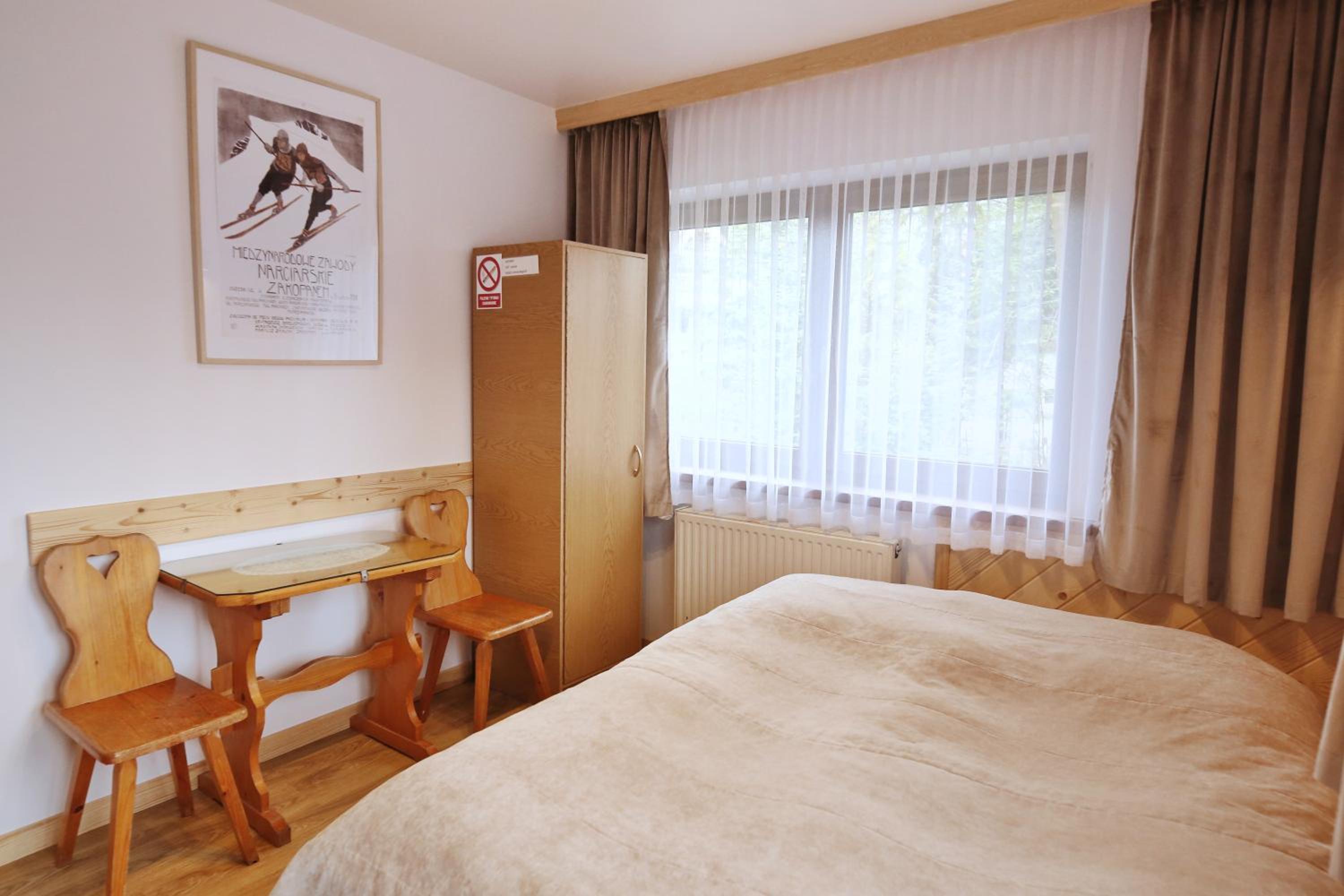 Double Room with Private External Bathroom - Photo 5
