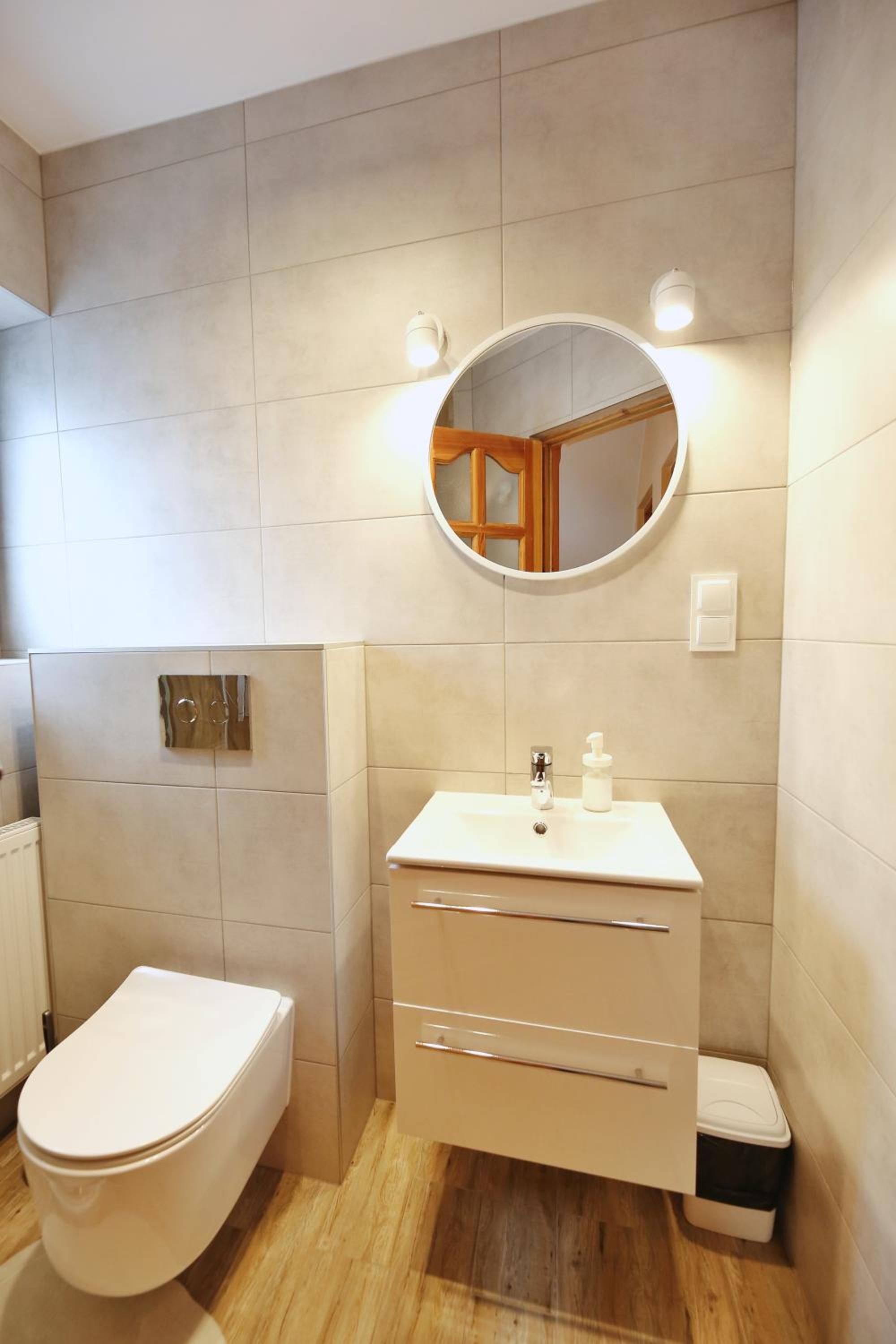 Double Room with Private External Bathroom - Photo 6
