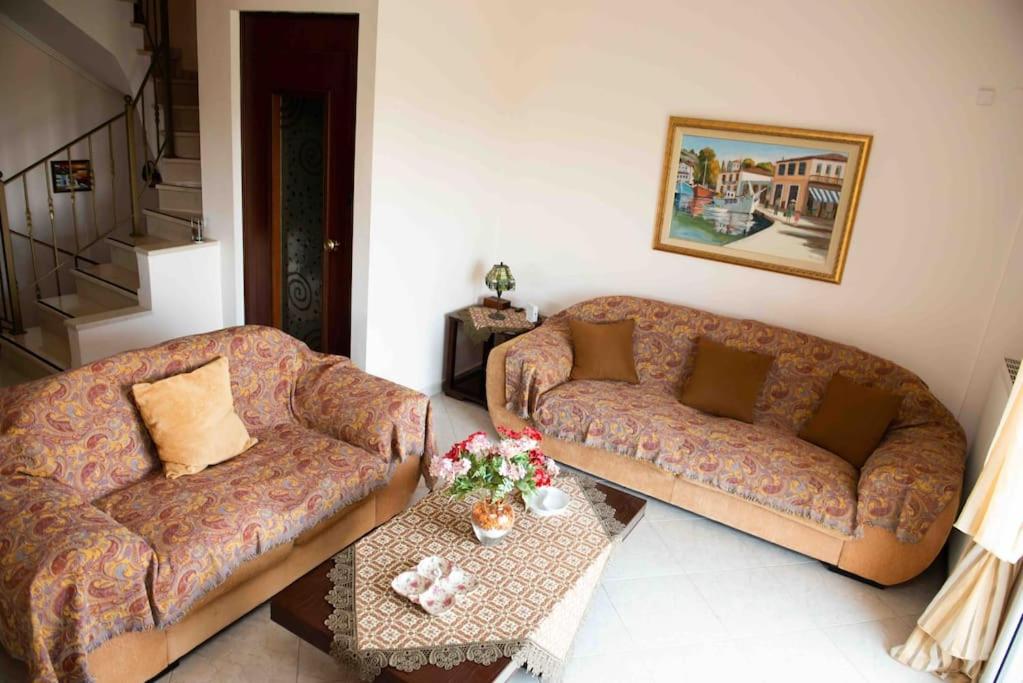 Three-Bedroom House photo 2