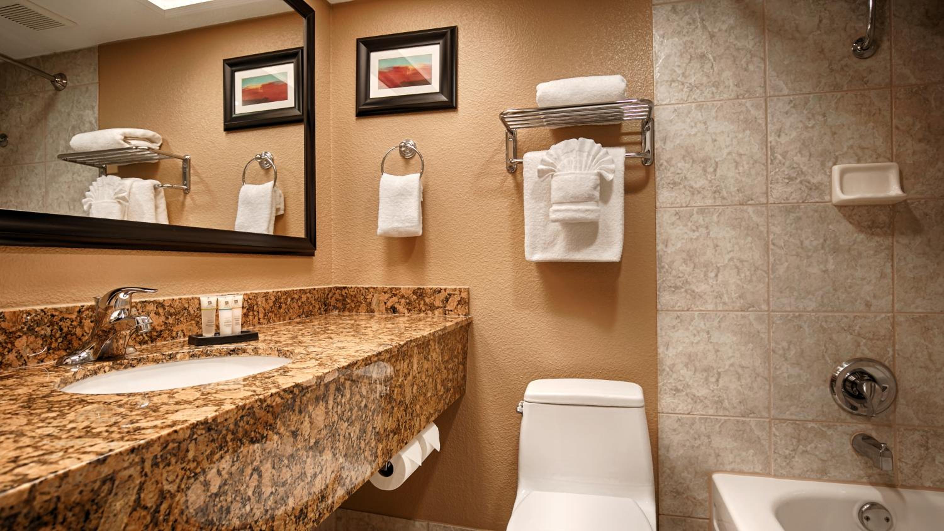Standard King Room (No Resort Fees + Free Parking) - Photo 6