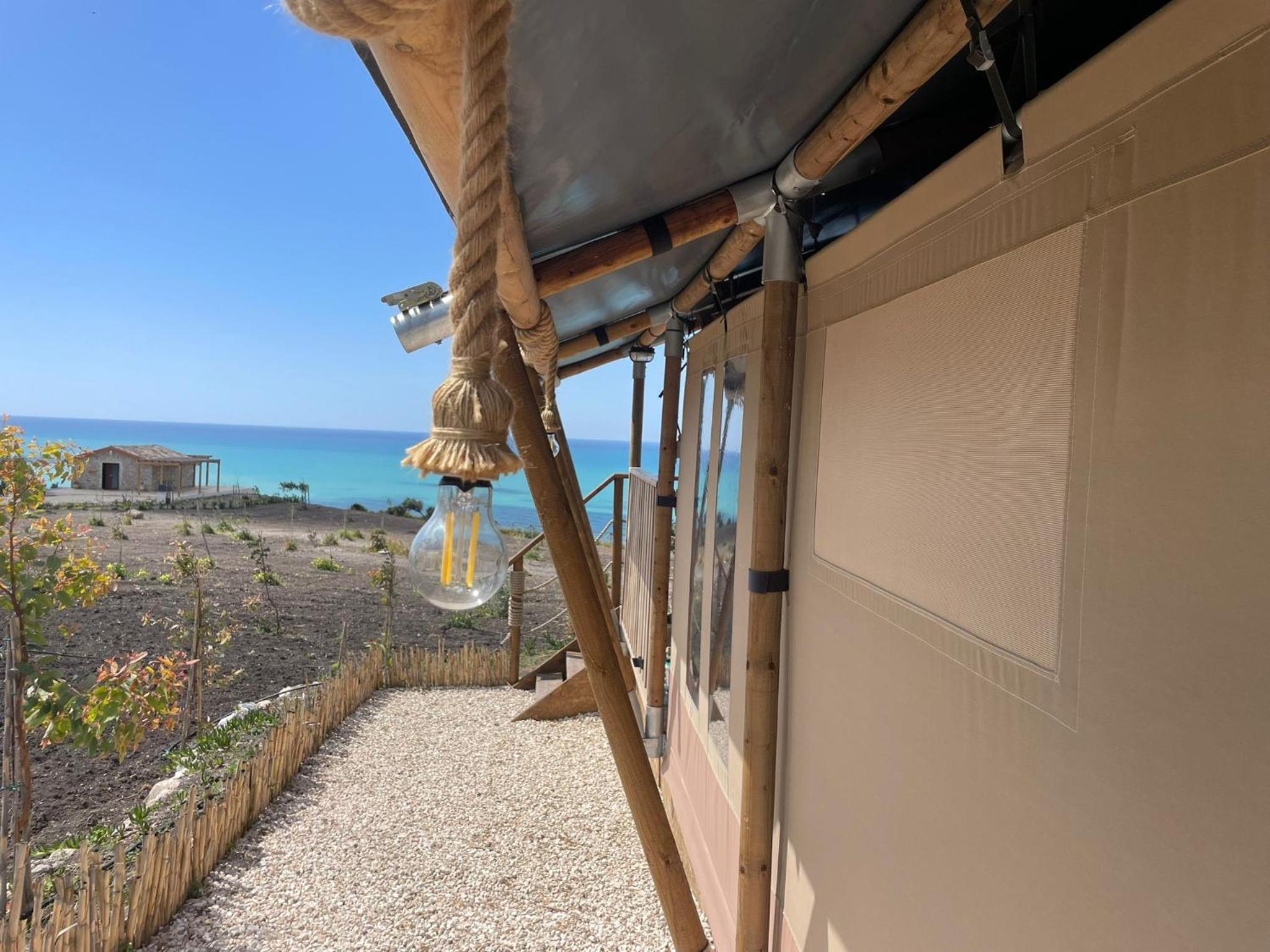 Tent - Photo 16