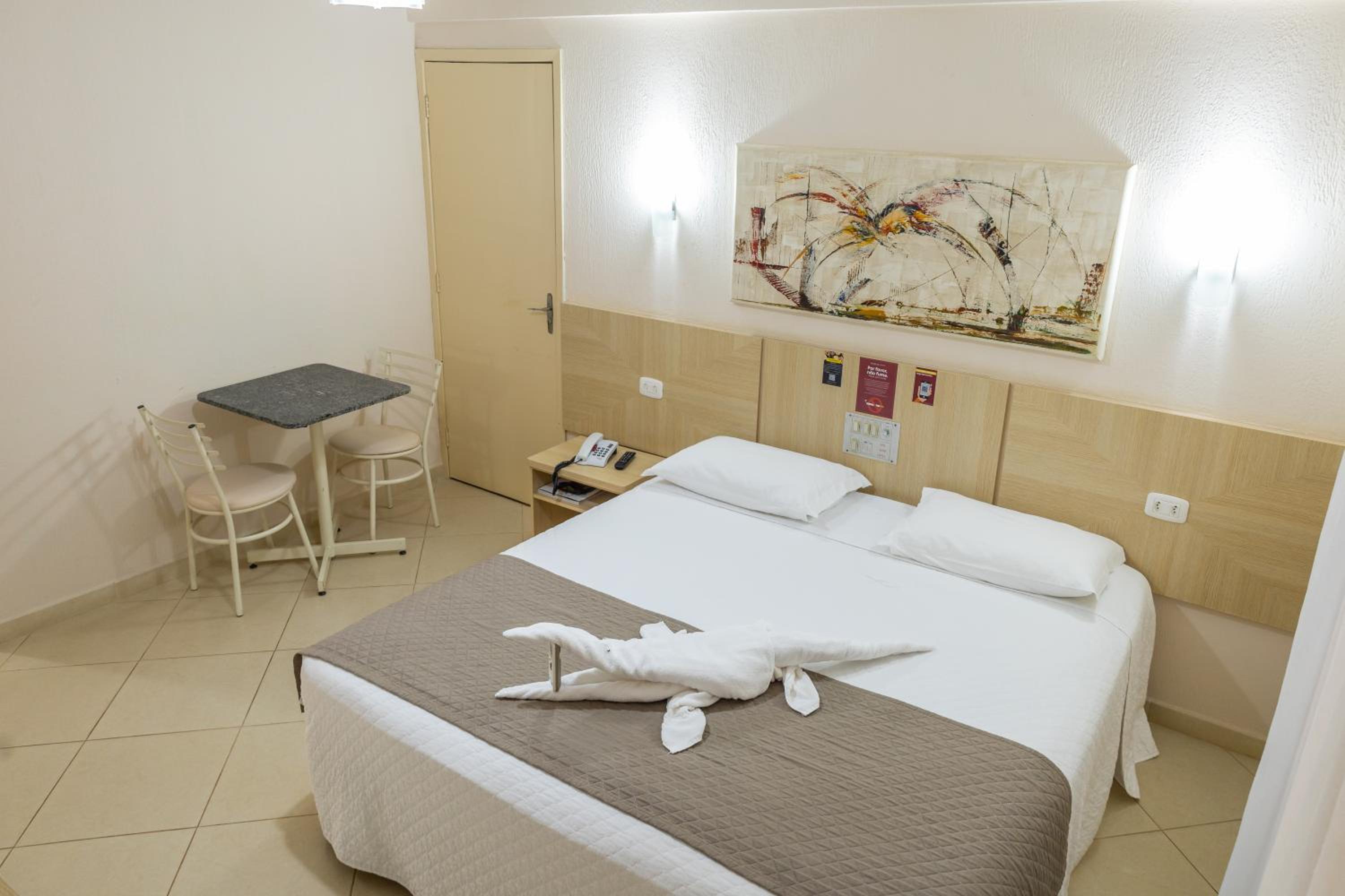 Executive Double Room - Photo 8