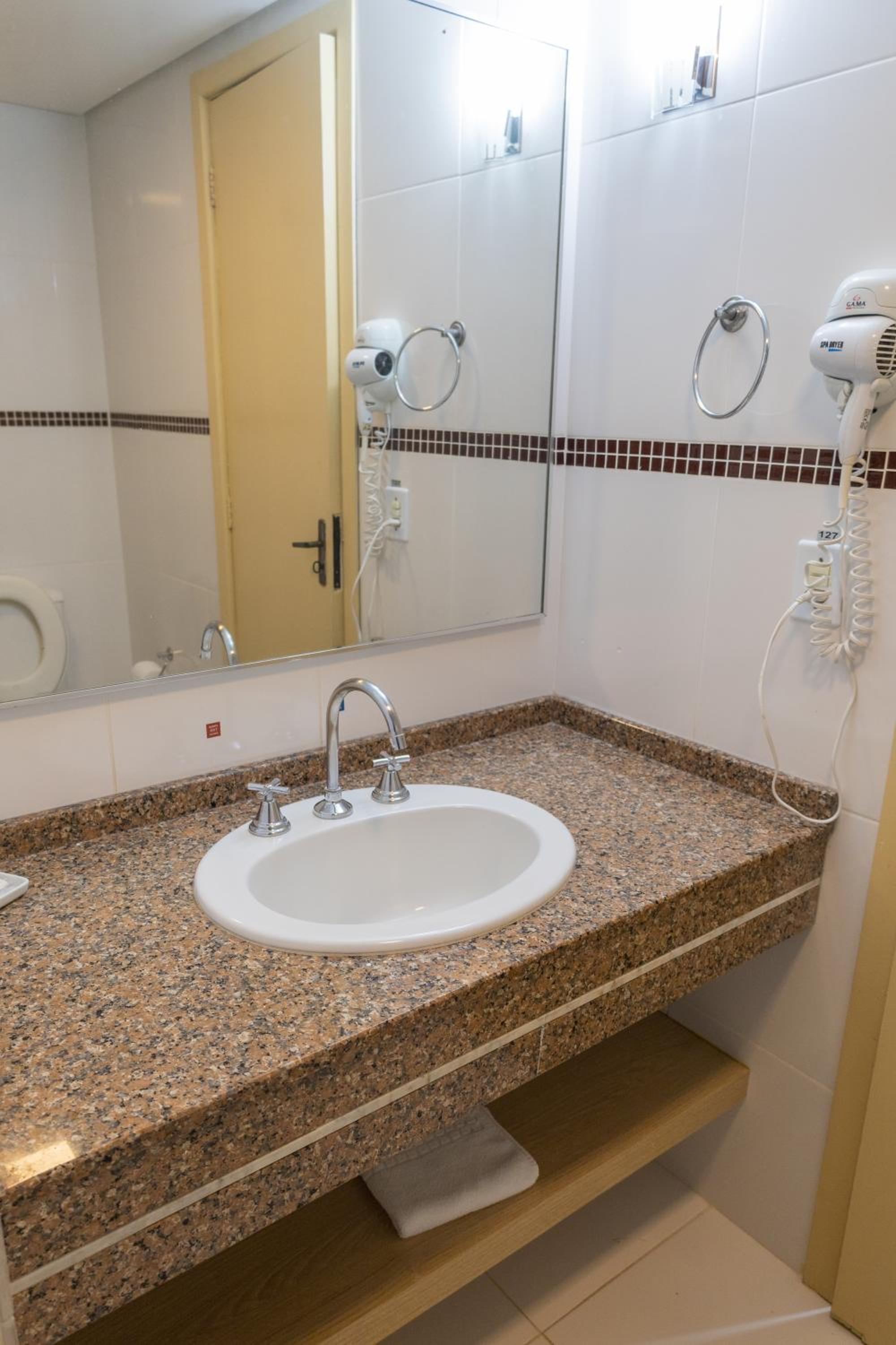 Executive Double Room - Photo 7