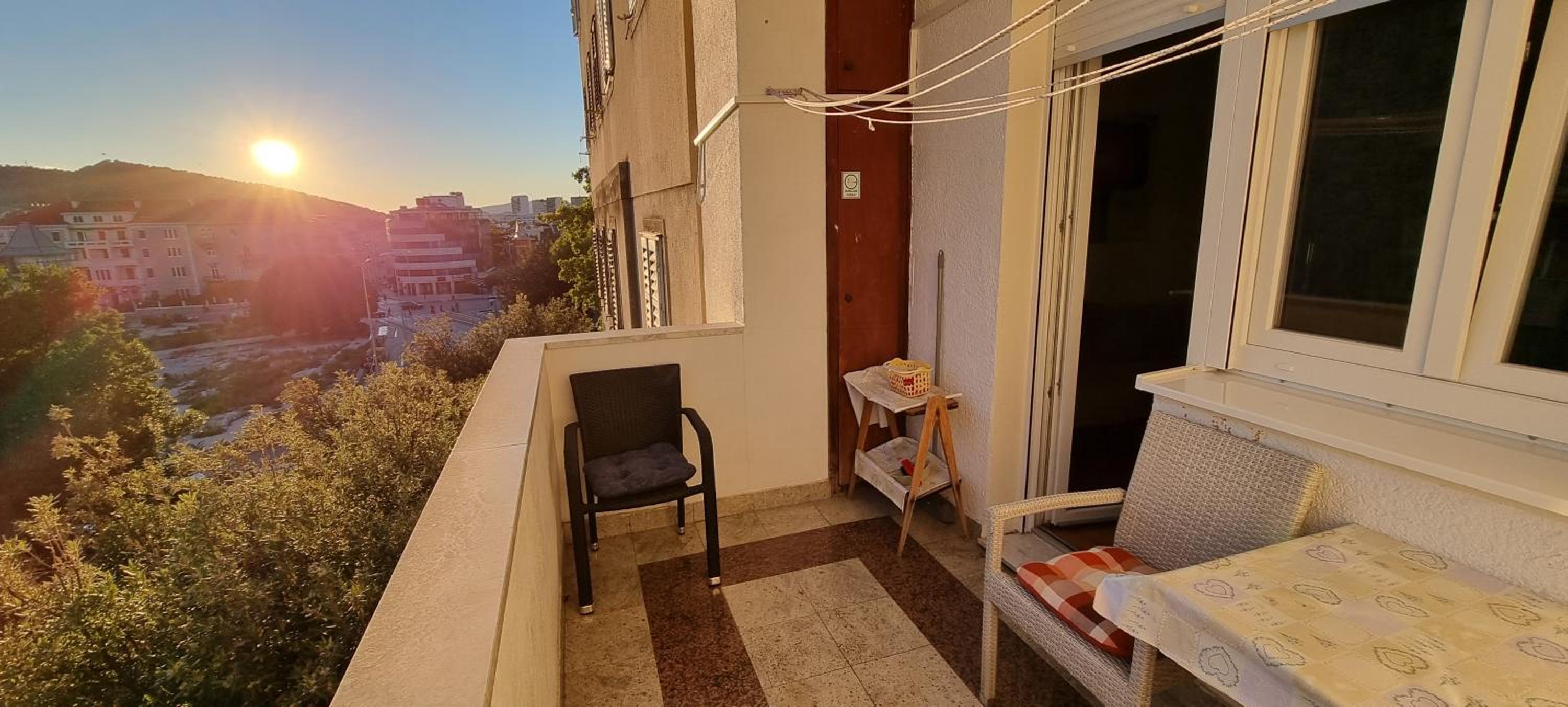Apartment with Balcony - Photo 13