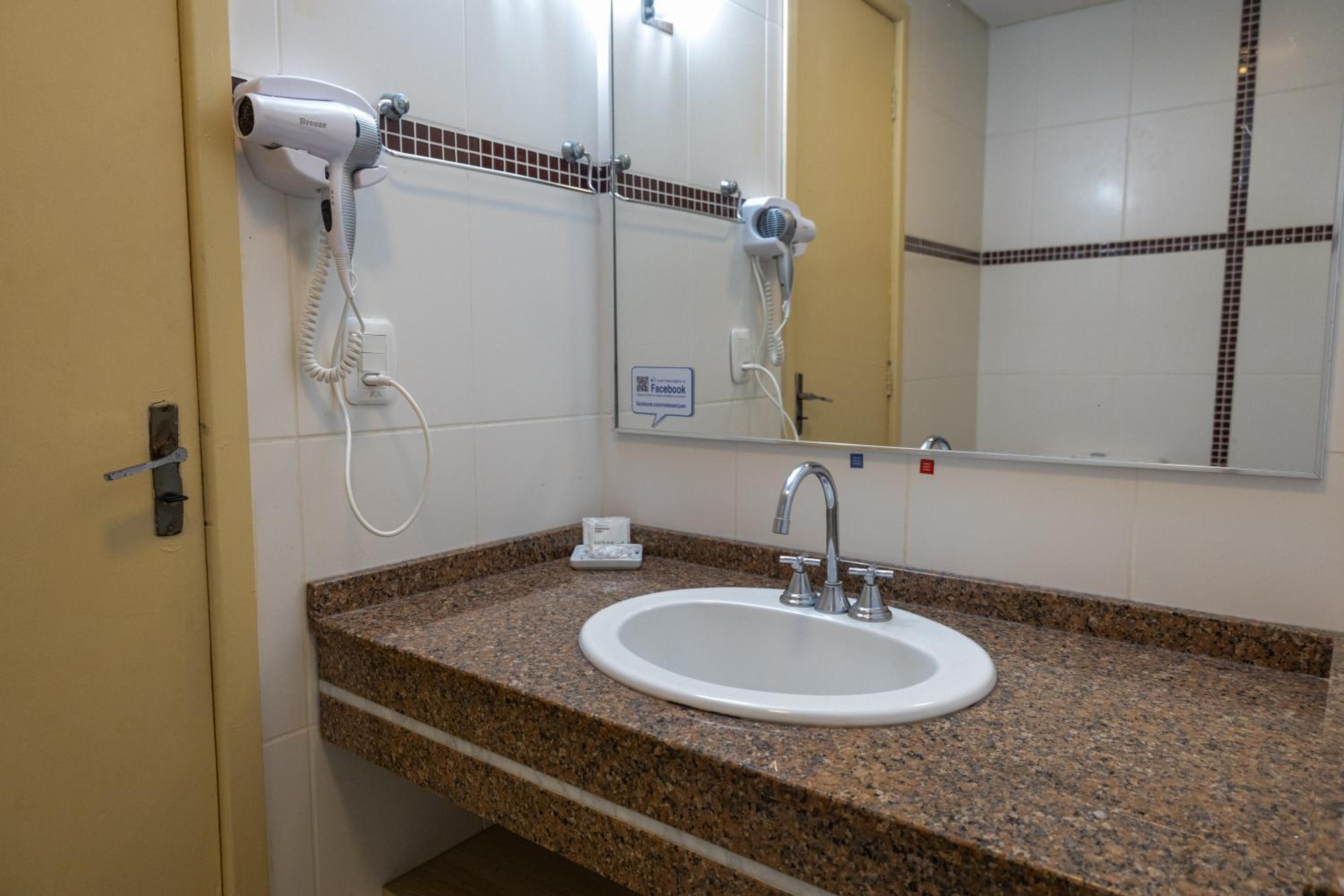 Executive Triple Room - Photo 4