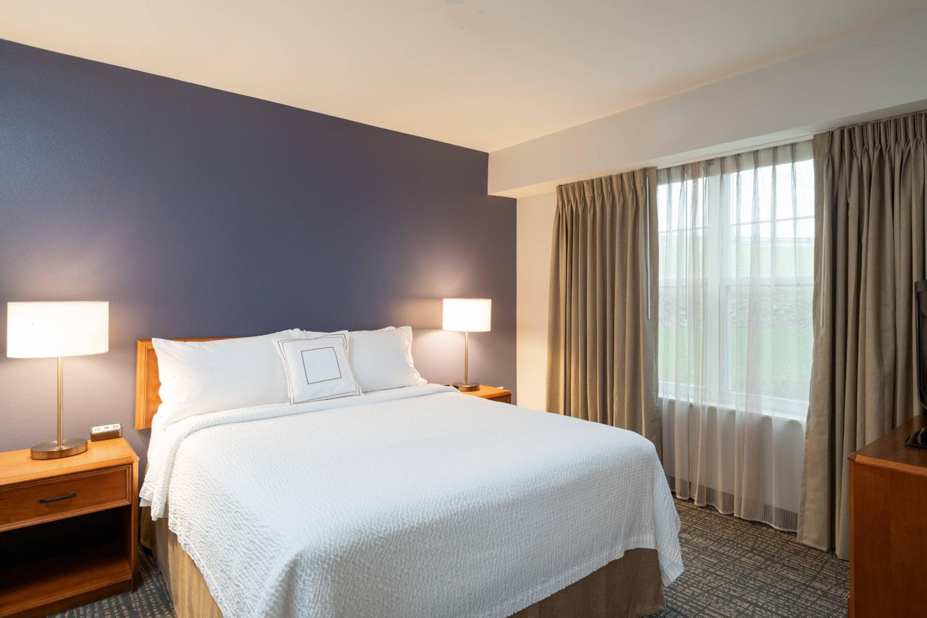 Two-Bedroom Suite photo 2