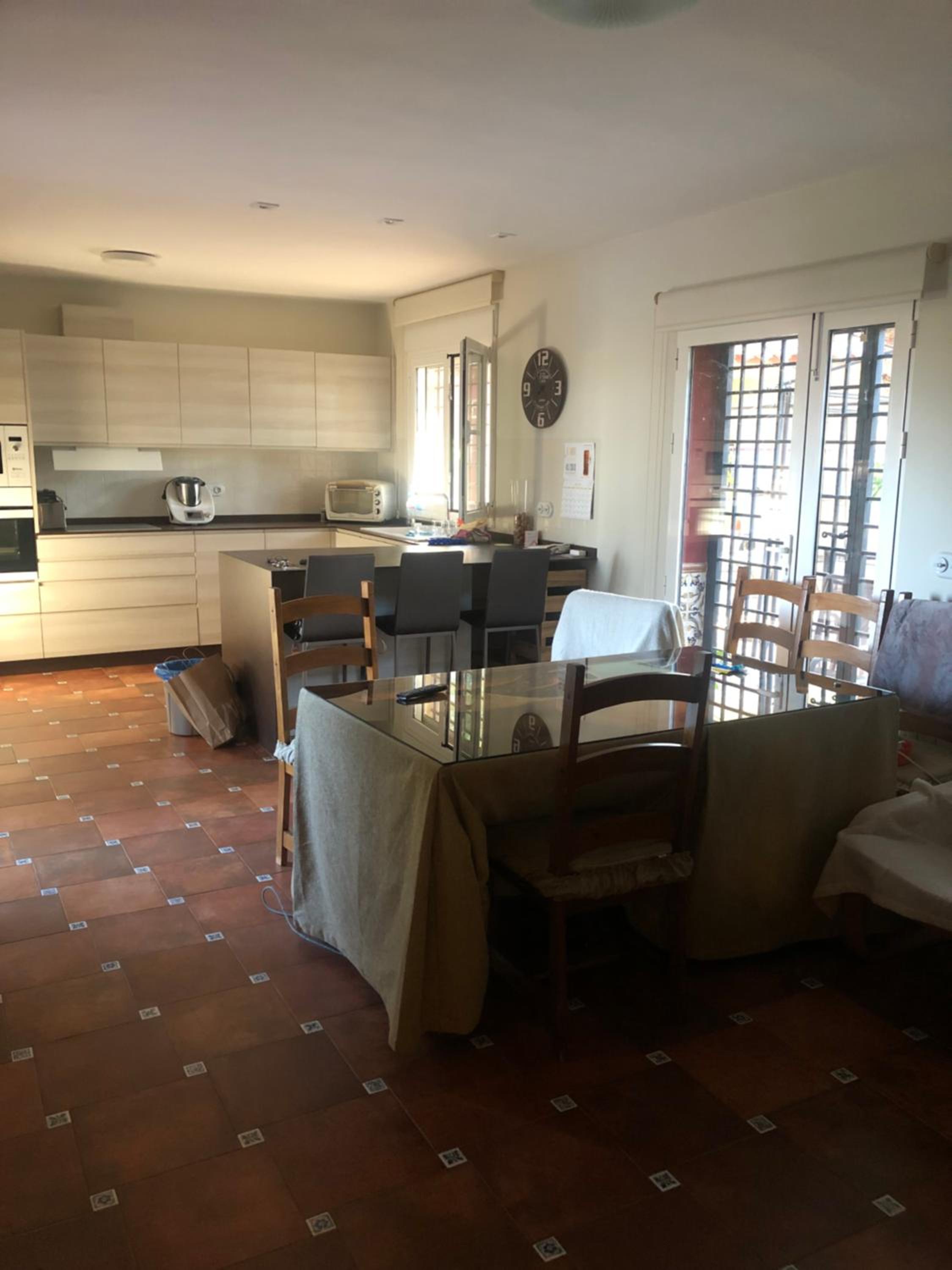 Villa photo 2