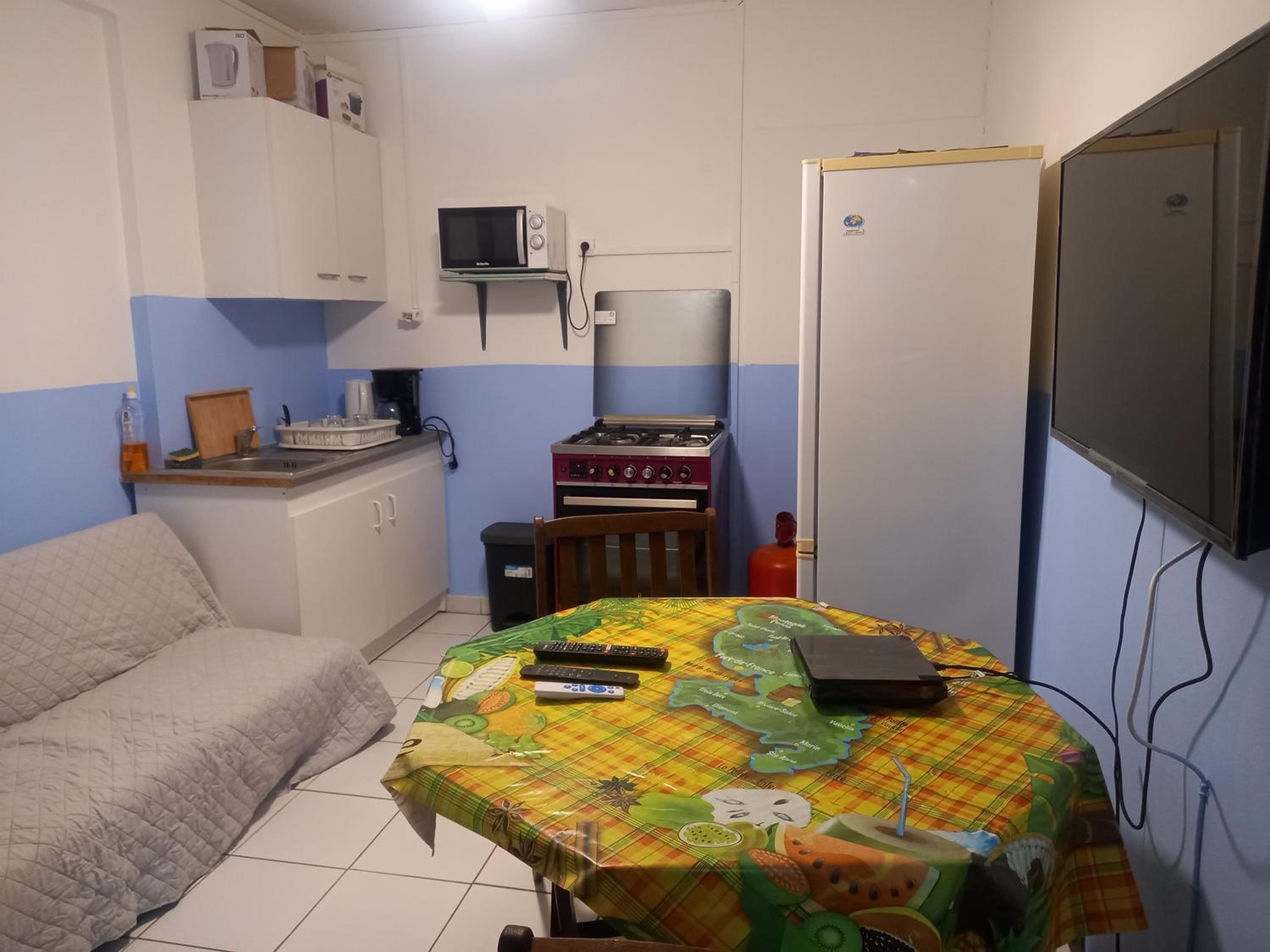 One-Bedroom Apartment - Photo 36