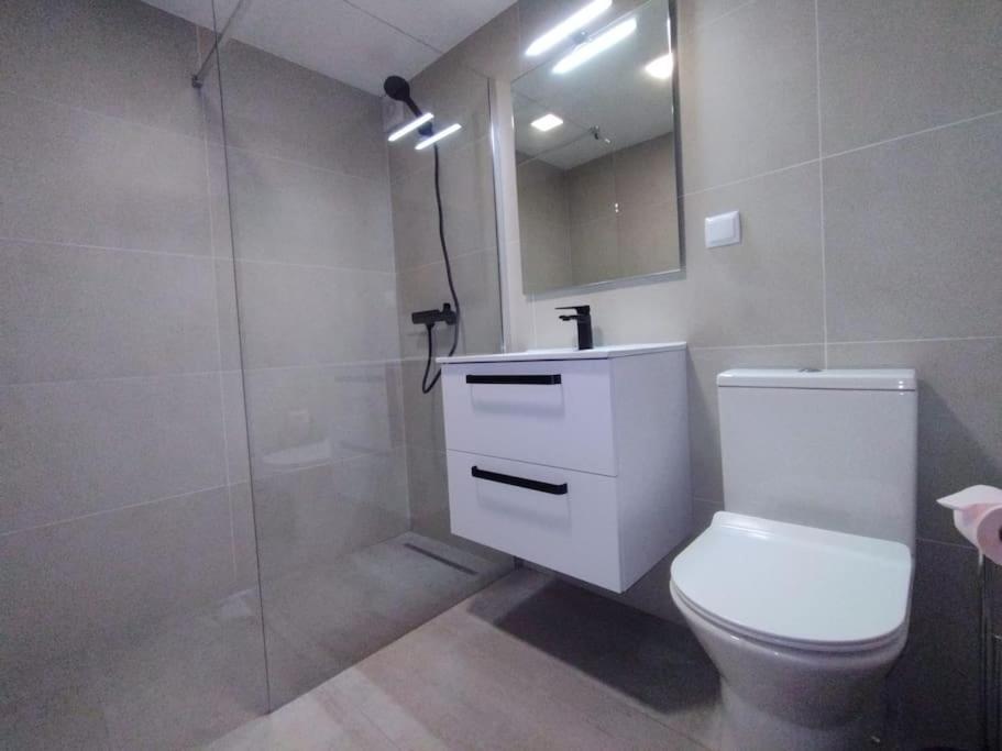 Three-Bedroom House photo 2