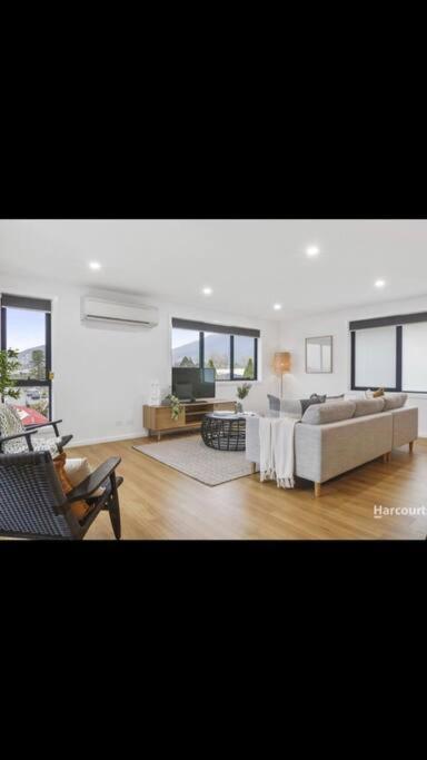 Three-Bedroom House photo 1