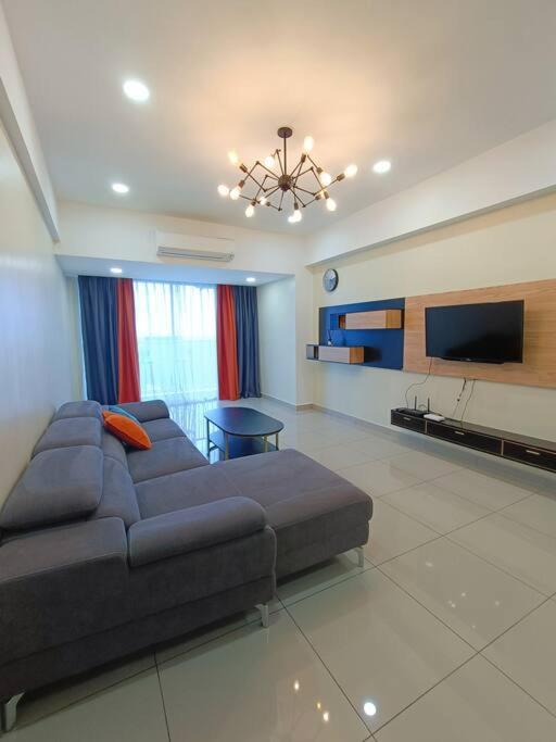 Three-Bedroom Apartment photo 1
