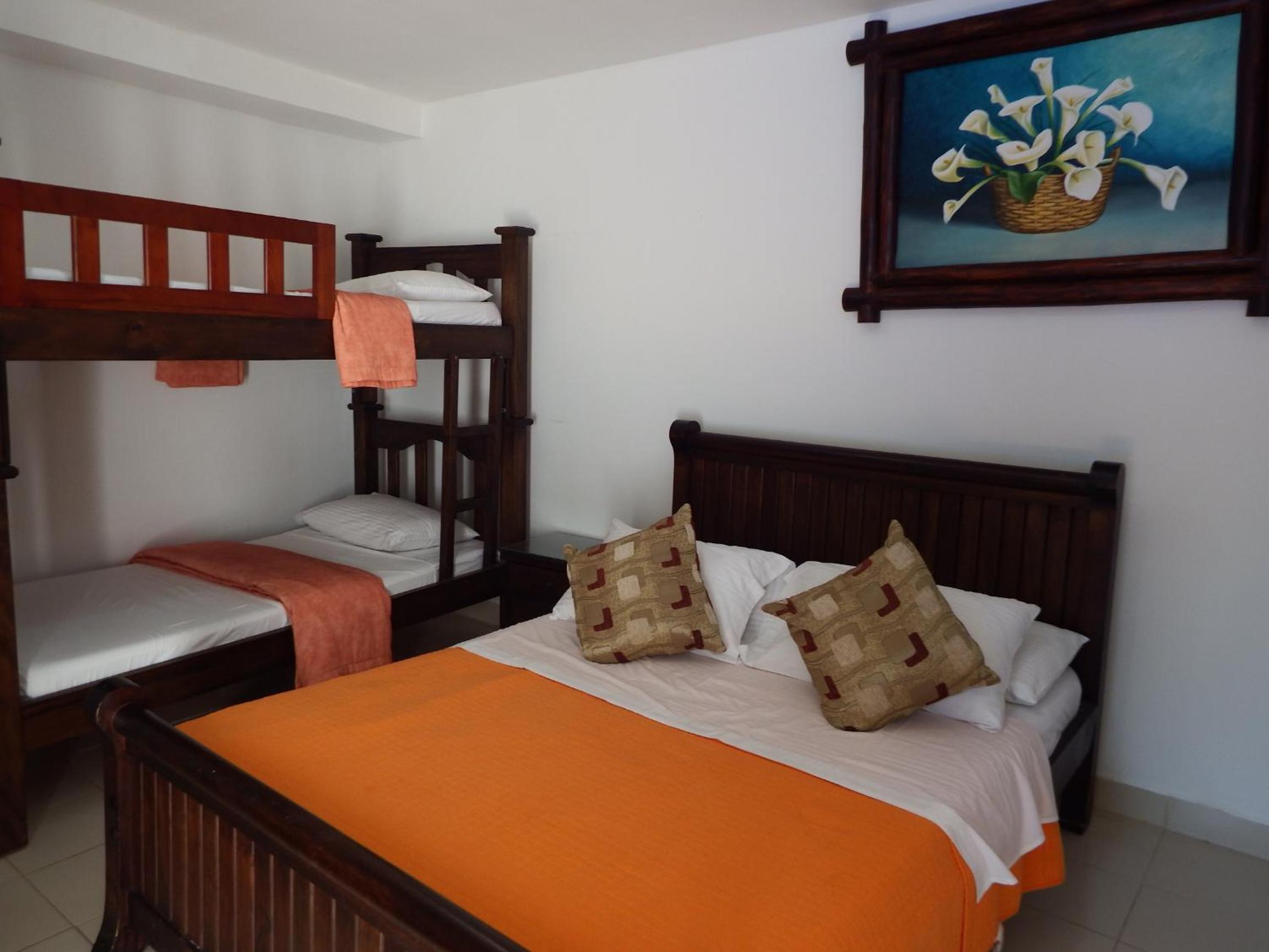 Economy Quadruple Room photo 2