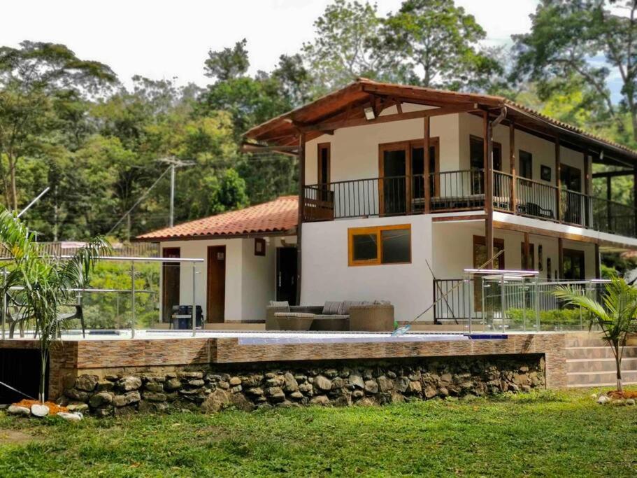 Villa photo 3