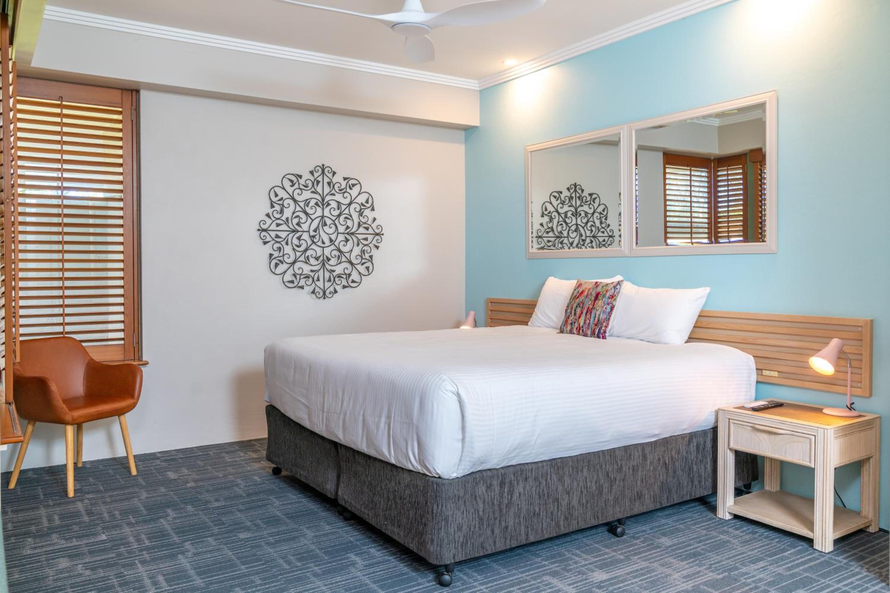 King Suite with Spa Bath photo 3