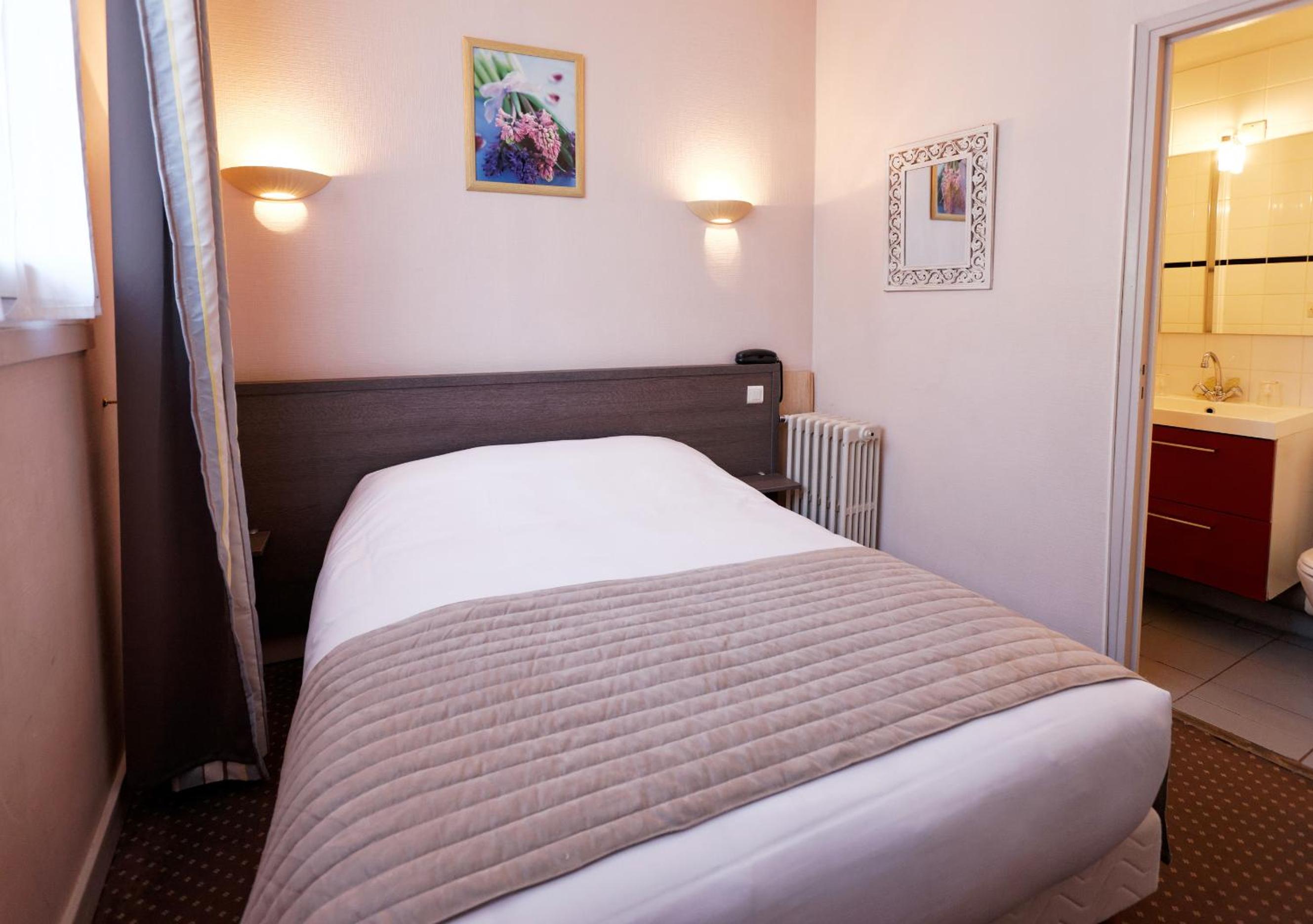 Single Room photo 2