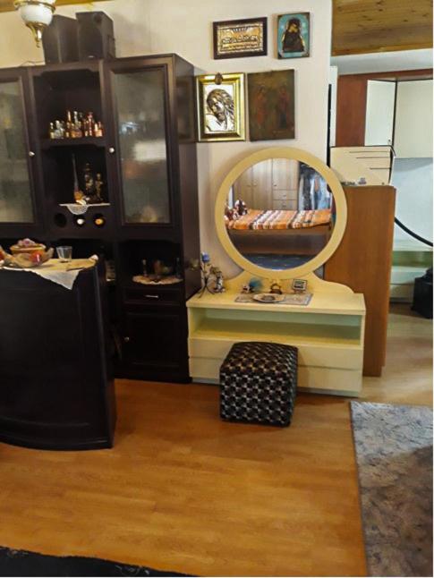One-Bedroom House photo 1