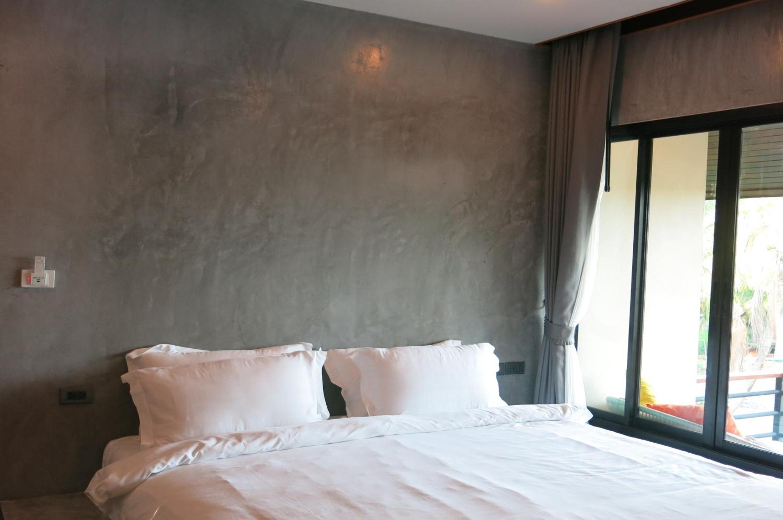 Large Double Room with Pool View - Upper Floor